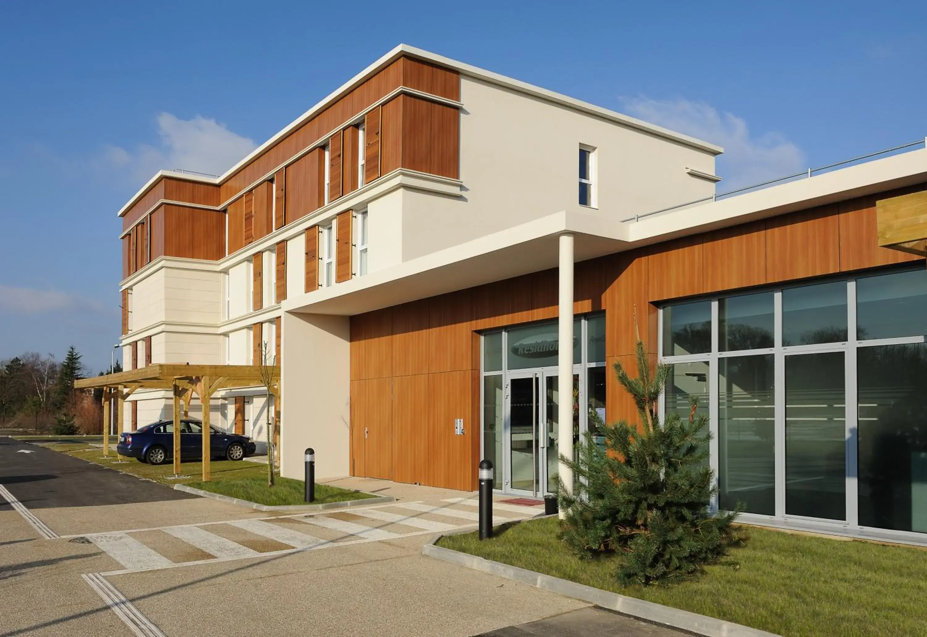 Property building in Residhome Paris-Guyancourt Property building in Residhome Paris-Guyancourt