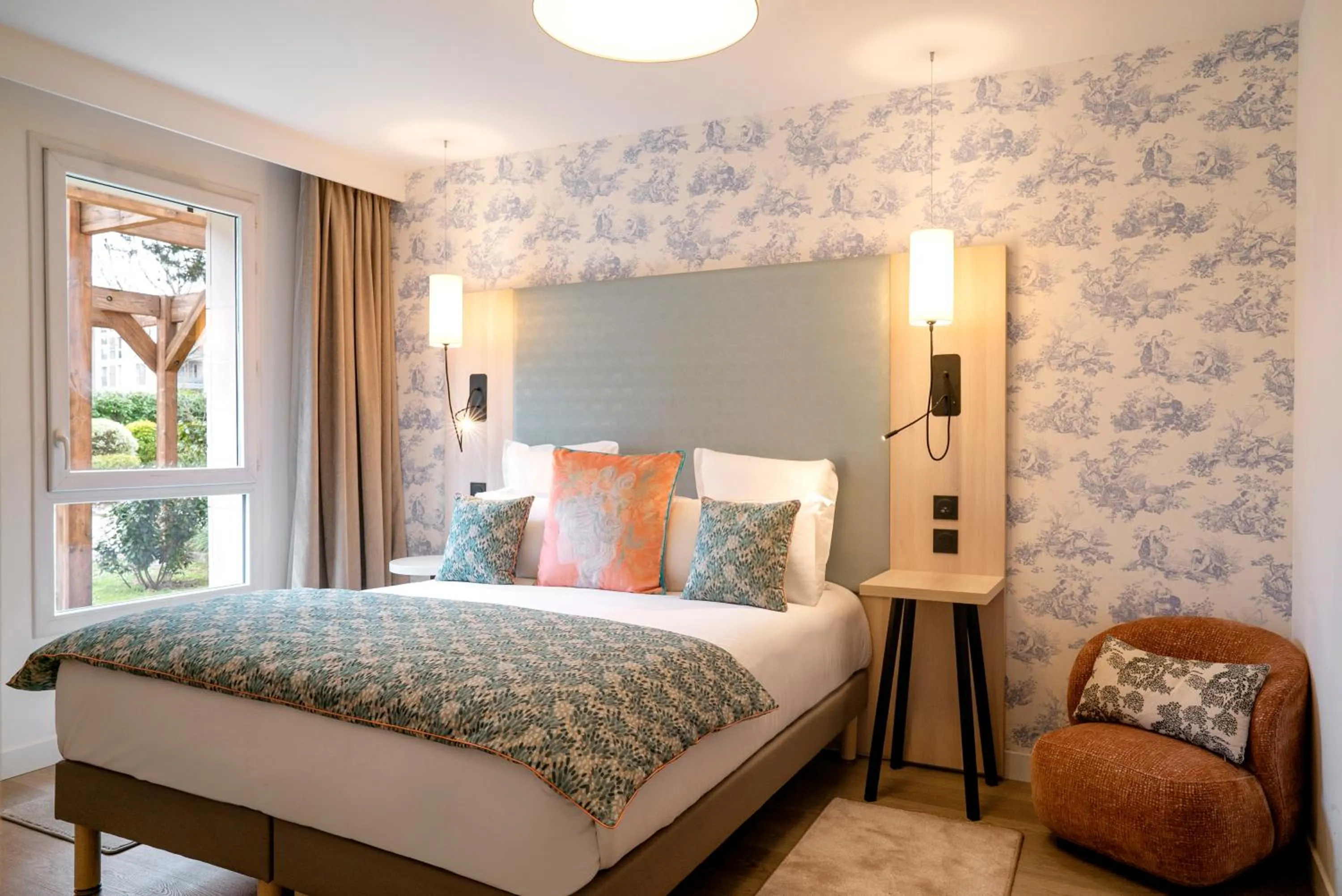 Bedroom, Bed in Residhome Paris-Guyancourt