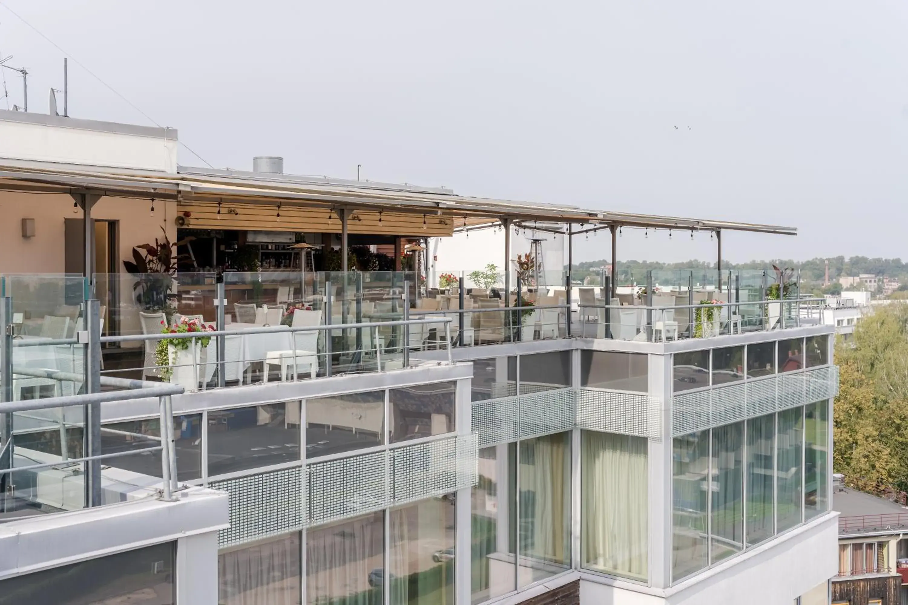 Restaurant/places to eat in Riga Islande Hotel with FREE Parking Restaurant/places to eat in Riga Islande Hotel with FREE Parking