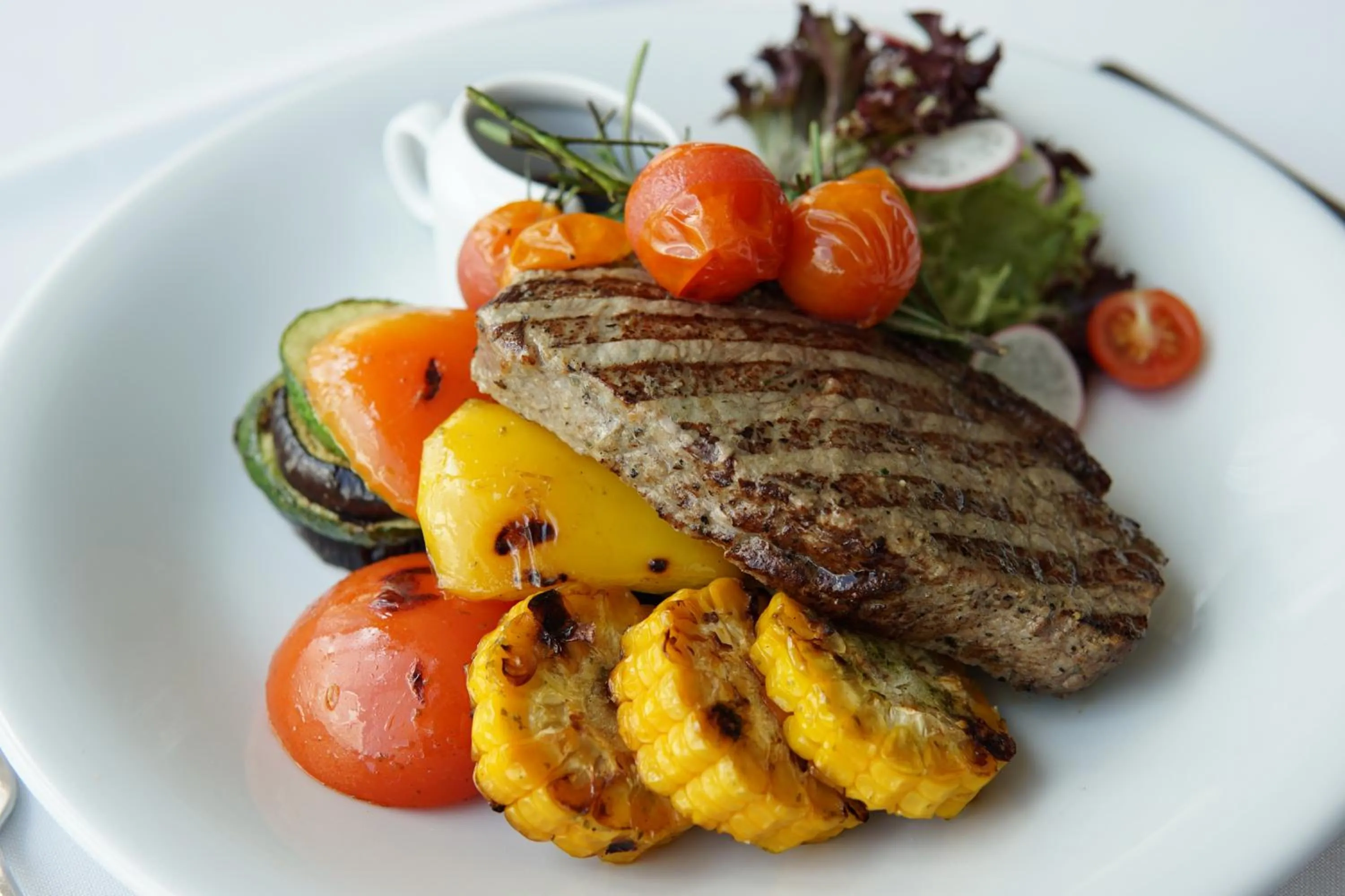 Restaurant/places to eat in Riga Islande Hotel with FREE Parking