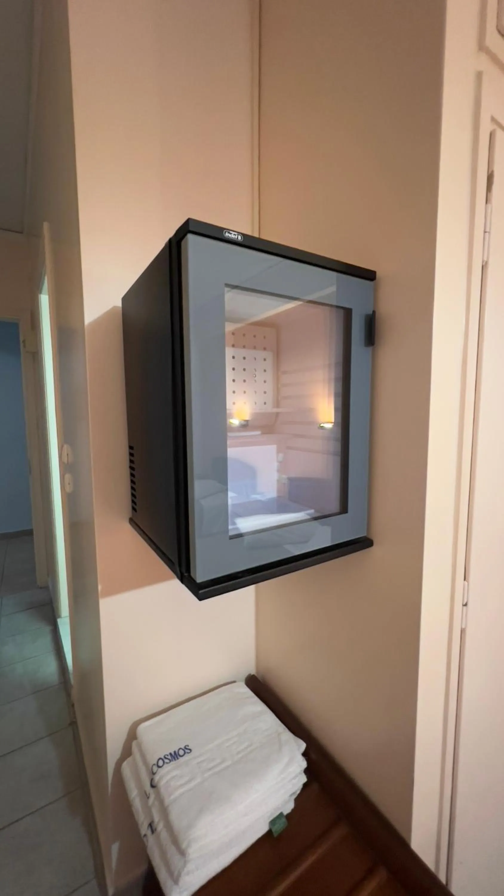 oven, Bed in Hotel Cosmos