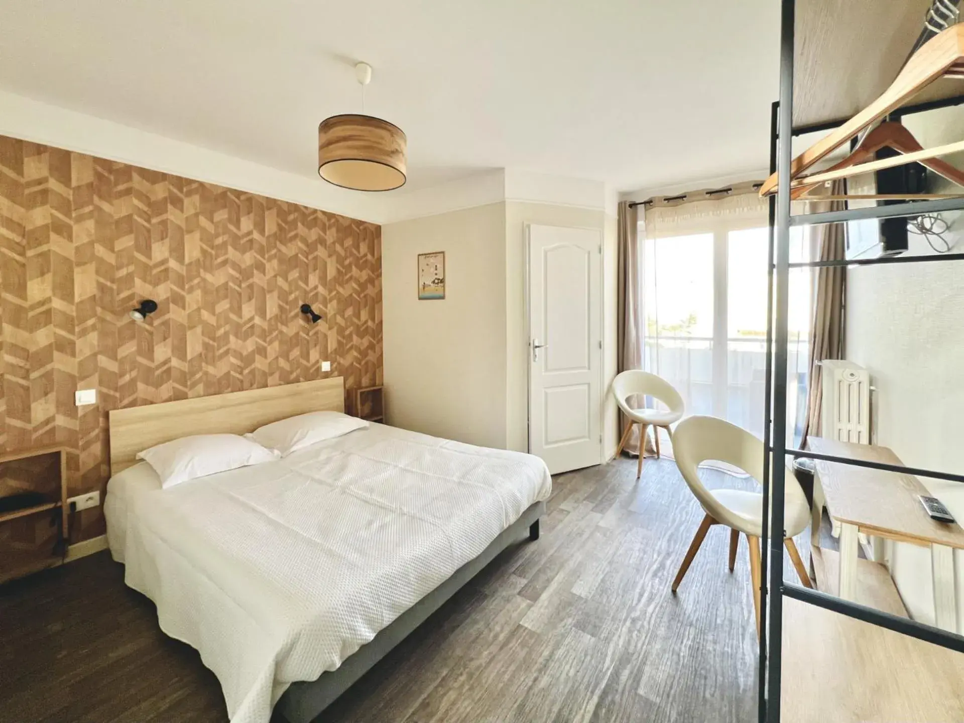 Double Room with Sea View and Terrace in Hôtel Le Littoral - Berck sur Mer Double Room with Sea View and Terrace in Hôtel Le Littoral - Berck sur Mer