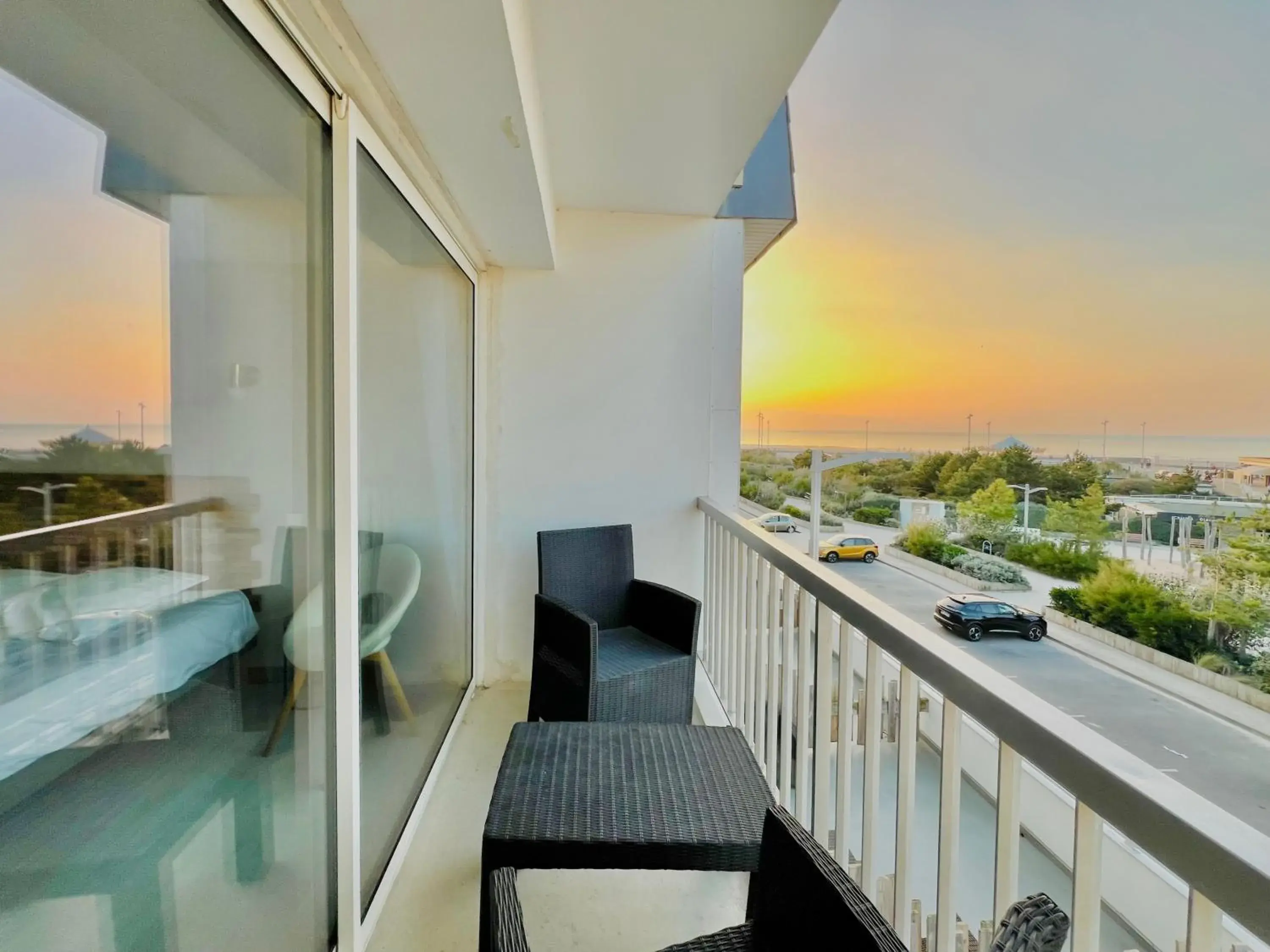 Double Room with Sea View and Balcony in Hôtel Le Littoral - Berck sur Mer Double Room with Sea View and Balcony in Hôtel Le Littoral - Berck sur Mer