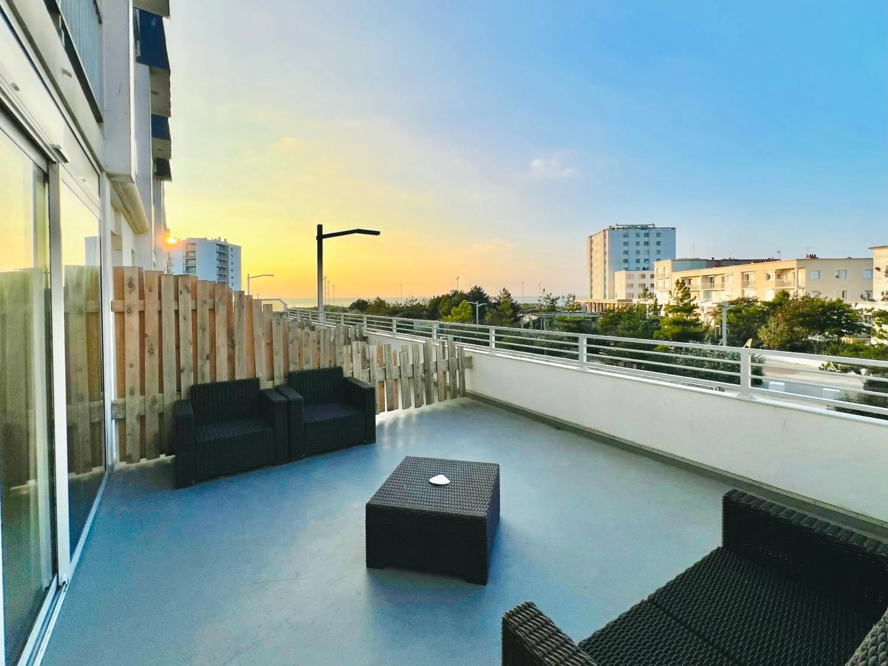 Double Room with Sea View and Terrace in Hôtel Le Littoral - Berck sur Mer Double Room with Sea View and Terrace in Hôtel Le Littoral - Berck sur Mer