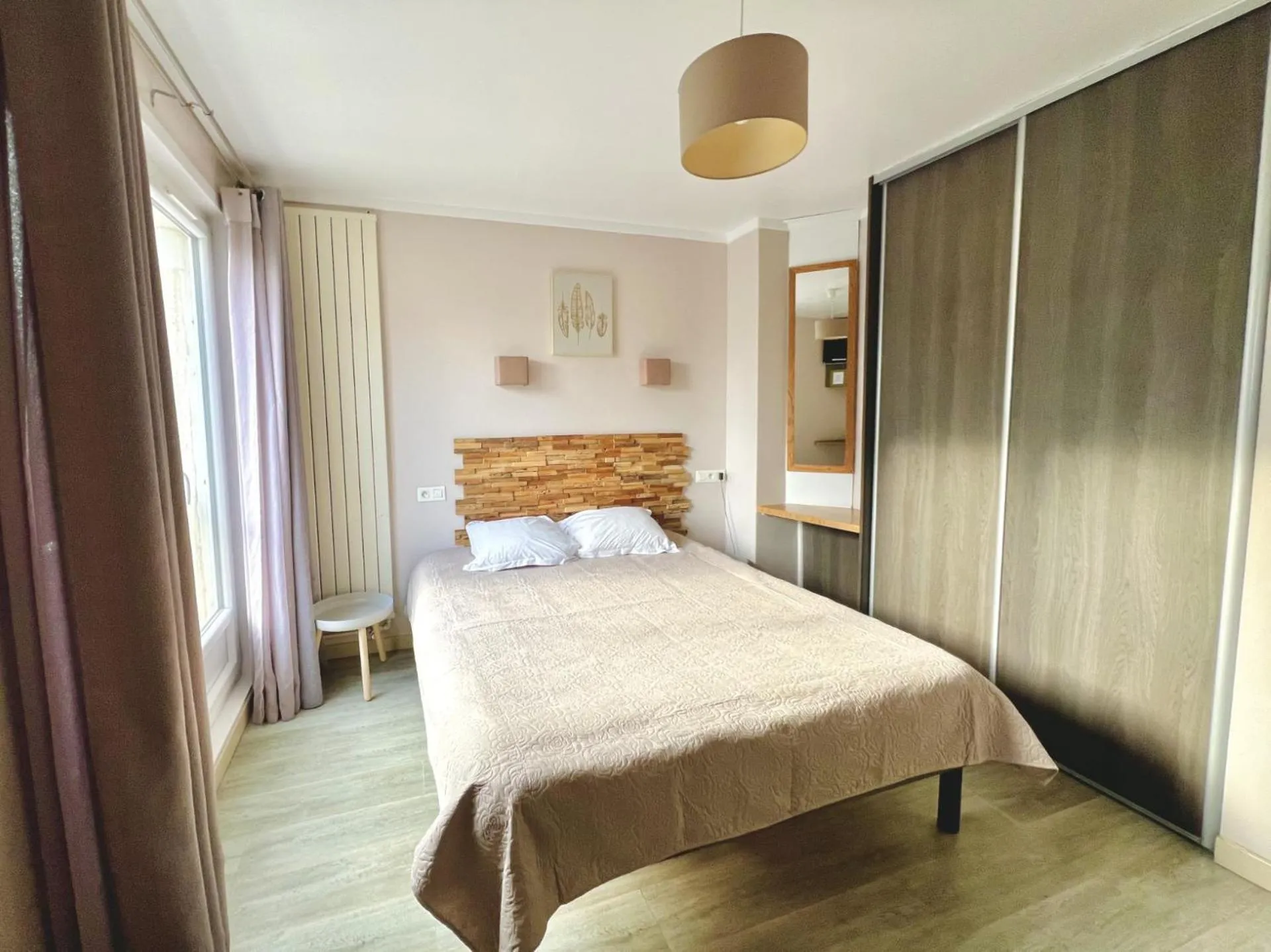Photo of the whole room, Bed in Hôtel Le Littoral - Berck sur Mer