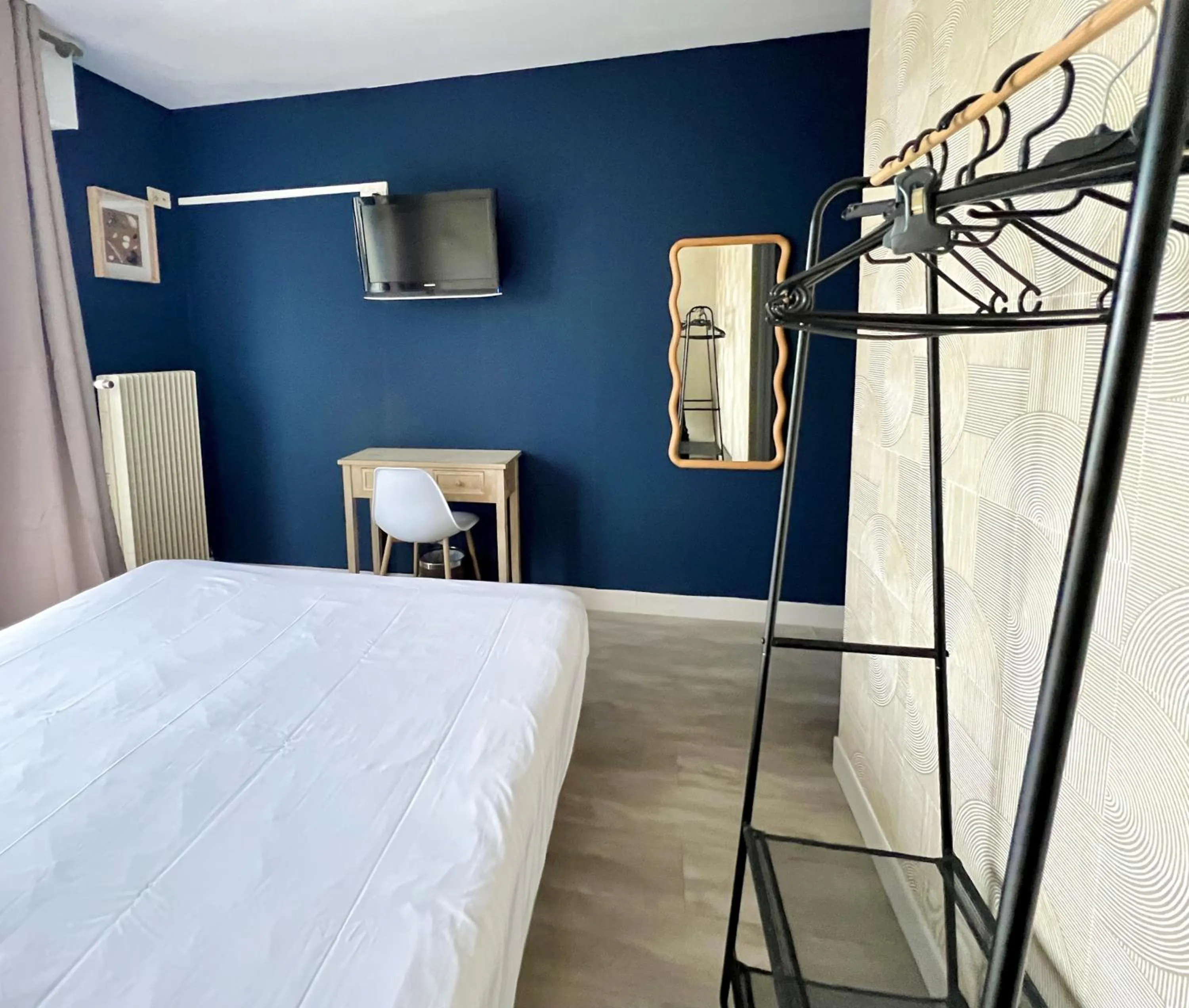 Photo of the whole room, Bed in Hôtel Le Littoral - Berck sur Mer