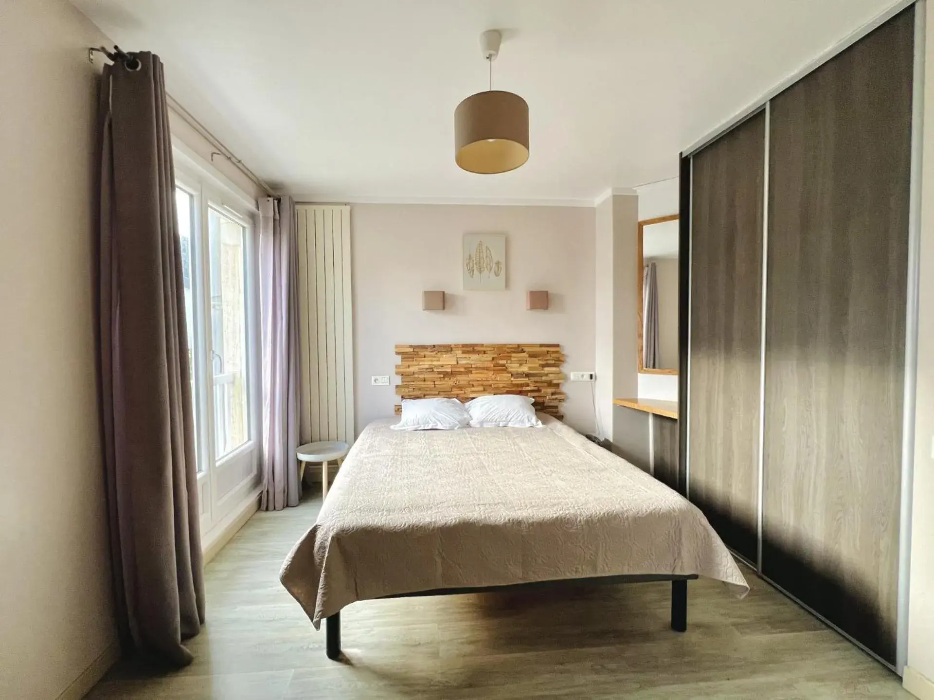 Deluxe Double Room in Hôtel Le Littoral - Berck sur Mer Deluxe Double Room in Hôtel Le Littoral - Berck sur Mer