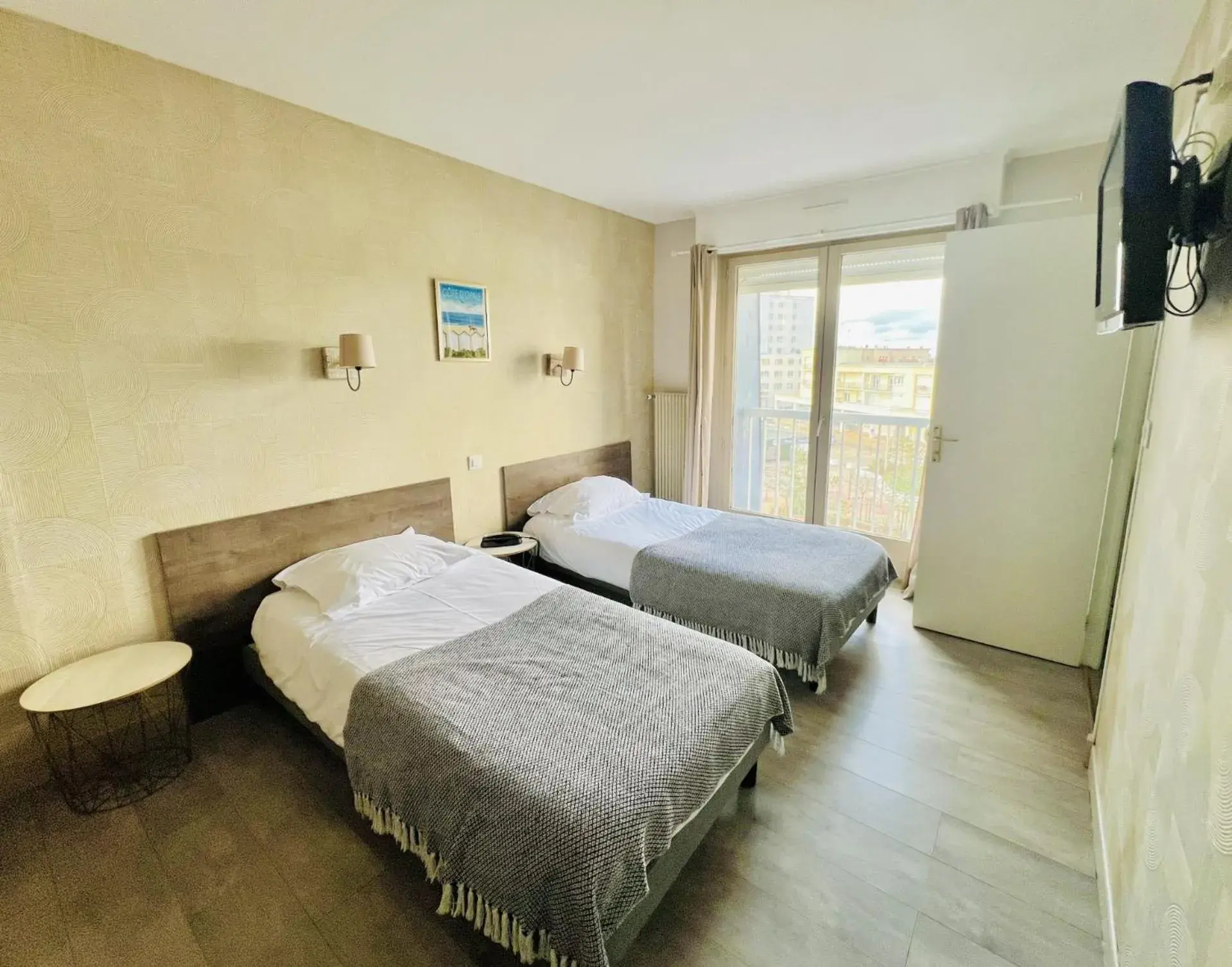 Twin Room with Sea View in Hôtel Le Littoral - Berck sur Mer Twin Room with Sea View in Hôtel Le Littoral - Berck sur Mer