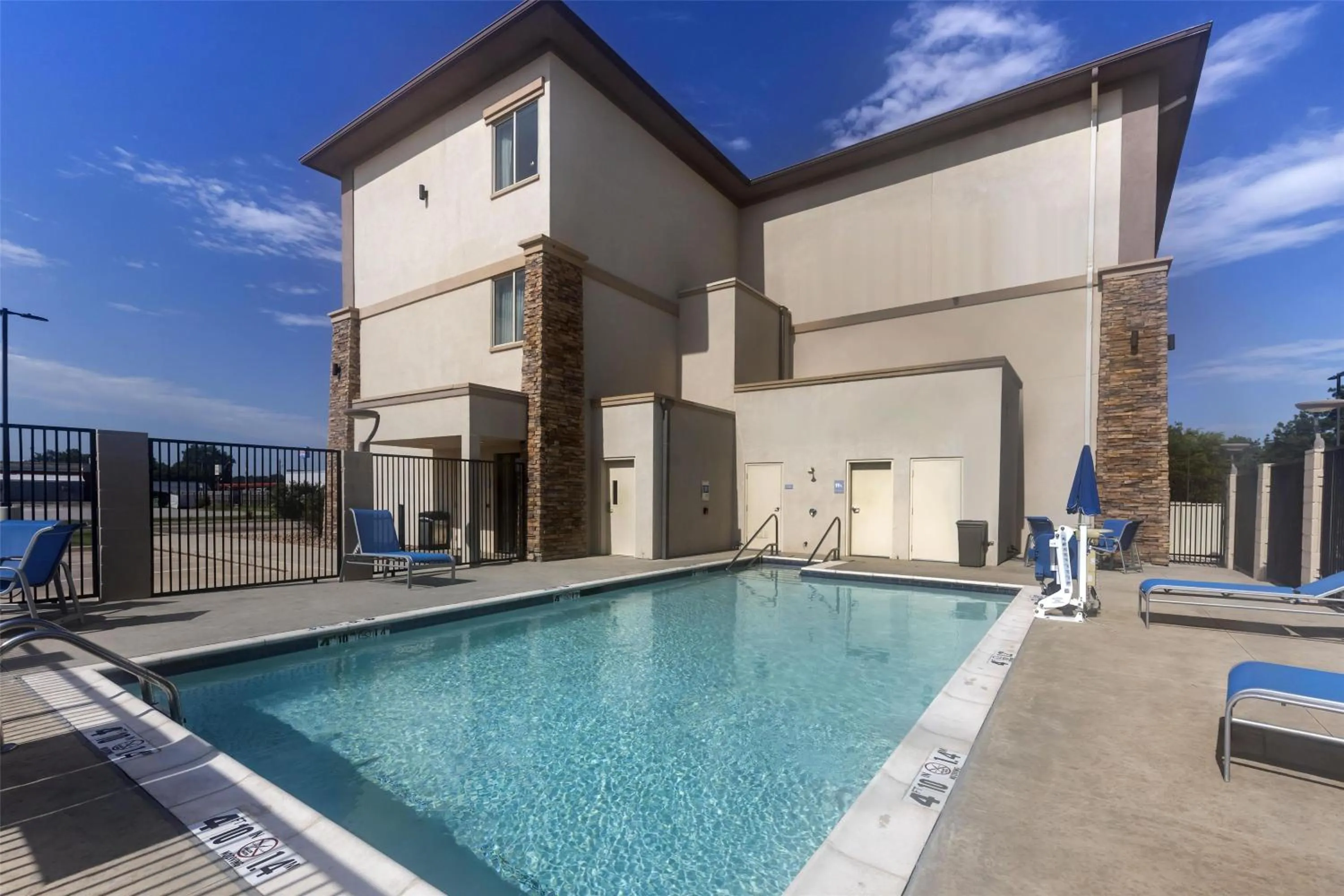 Pool view in Best Western Plus Pauls Valley