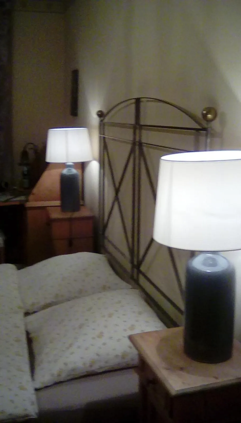 Decorative detail, Bed in Wohnen im Burghotel