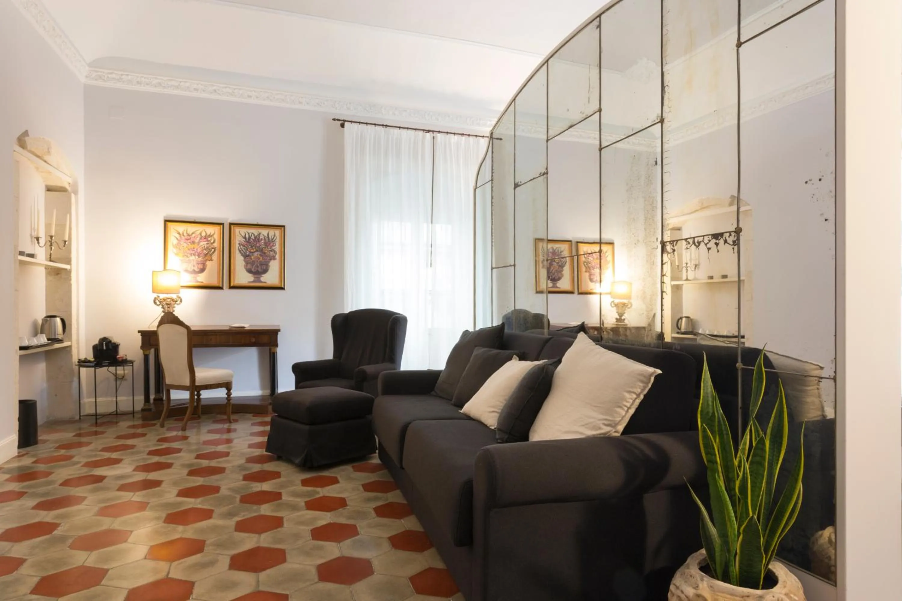 Photo of the whole room in San Carlo Suites