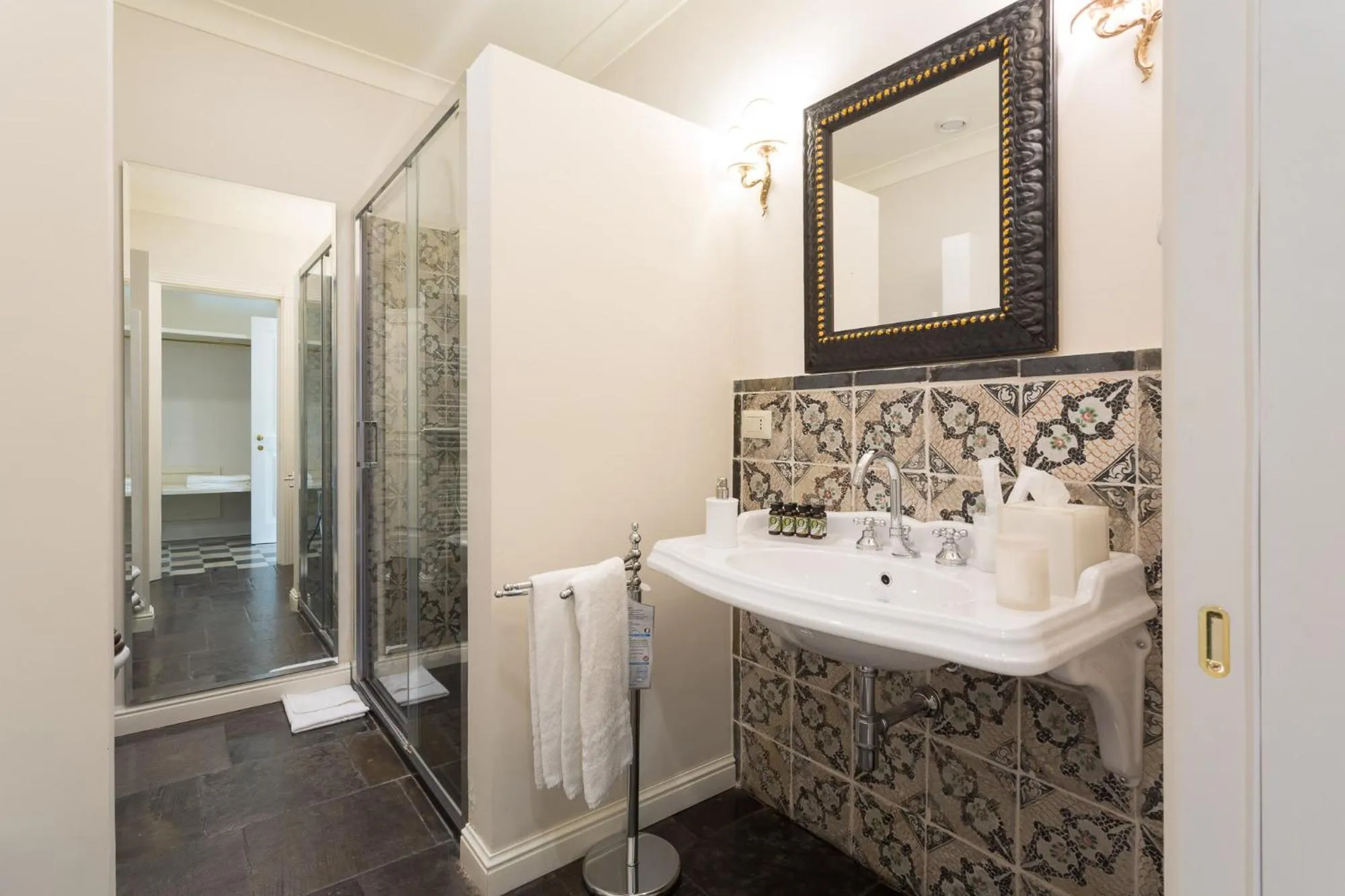 Bathroom in San Carlo Suites