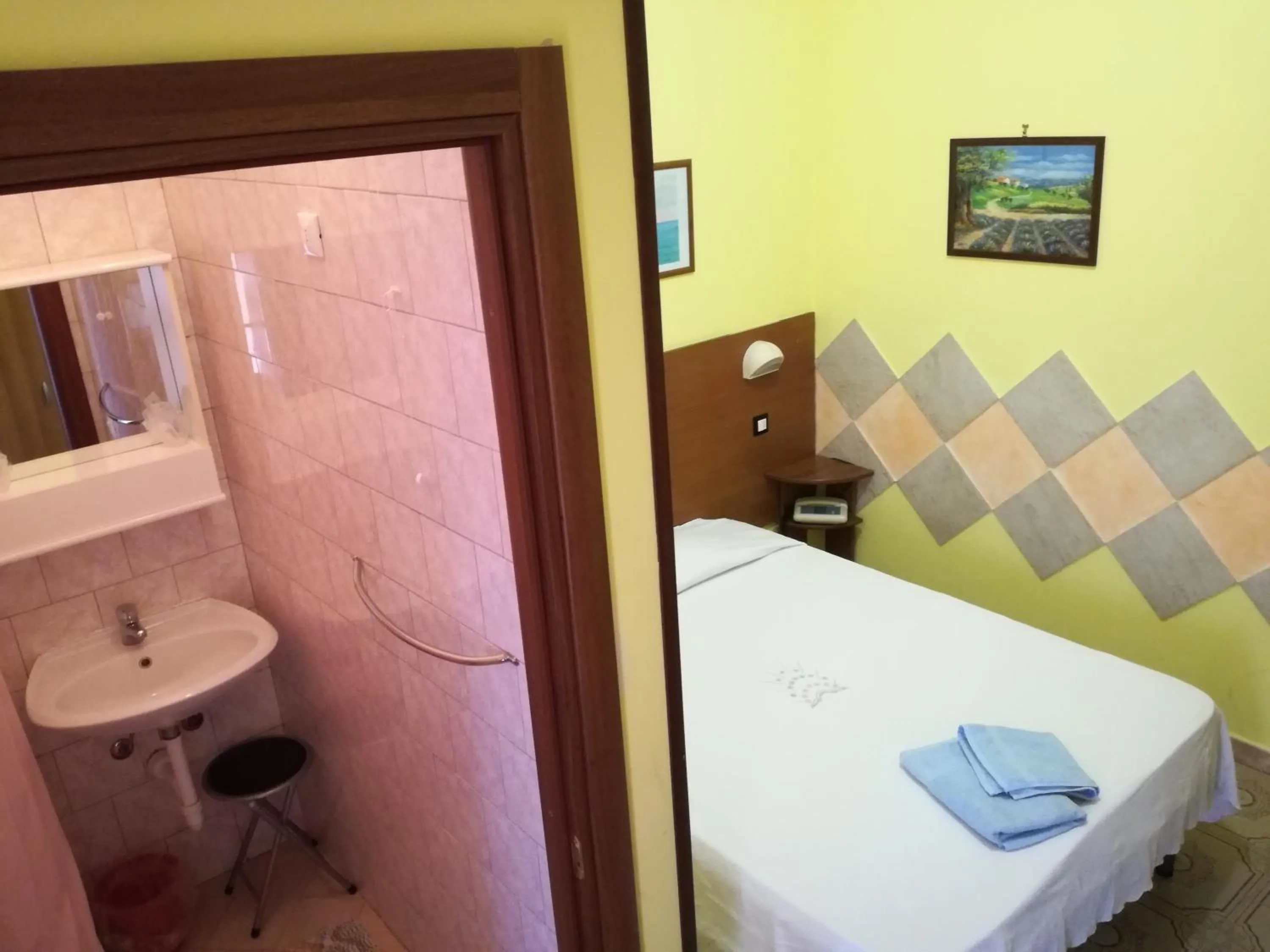 Bed in Albergo al Castello