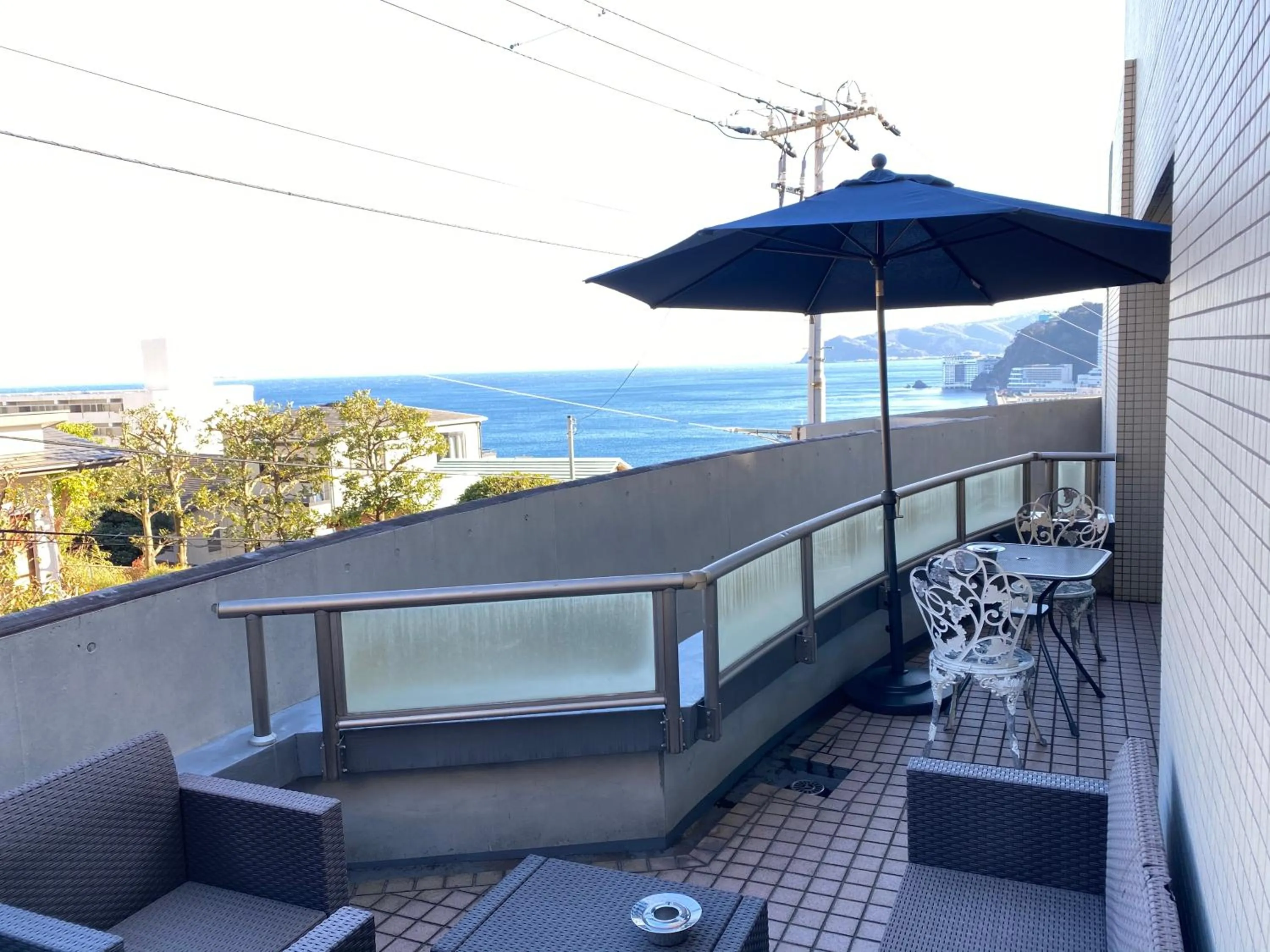 Communal lounge/ TV room in Atami Onsen Guest House Megumi 5 minutes walk from Atami Station