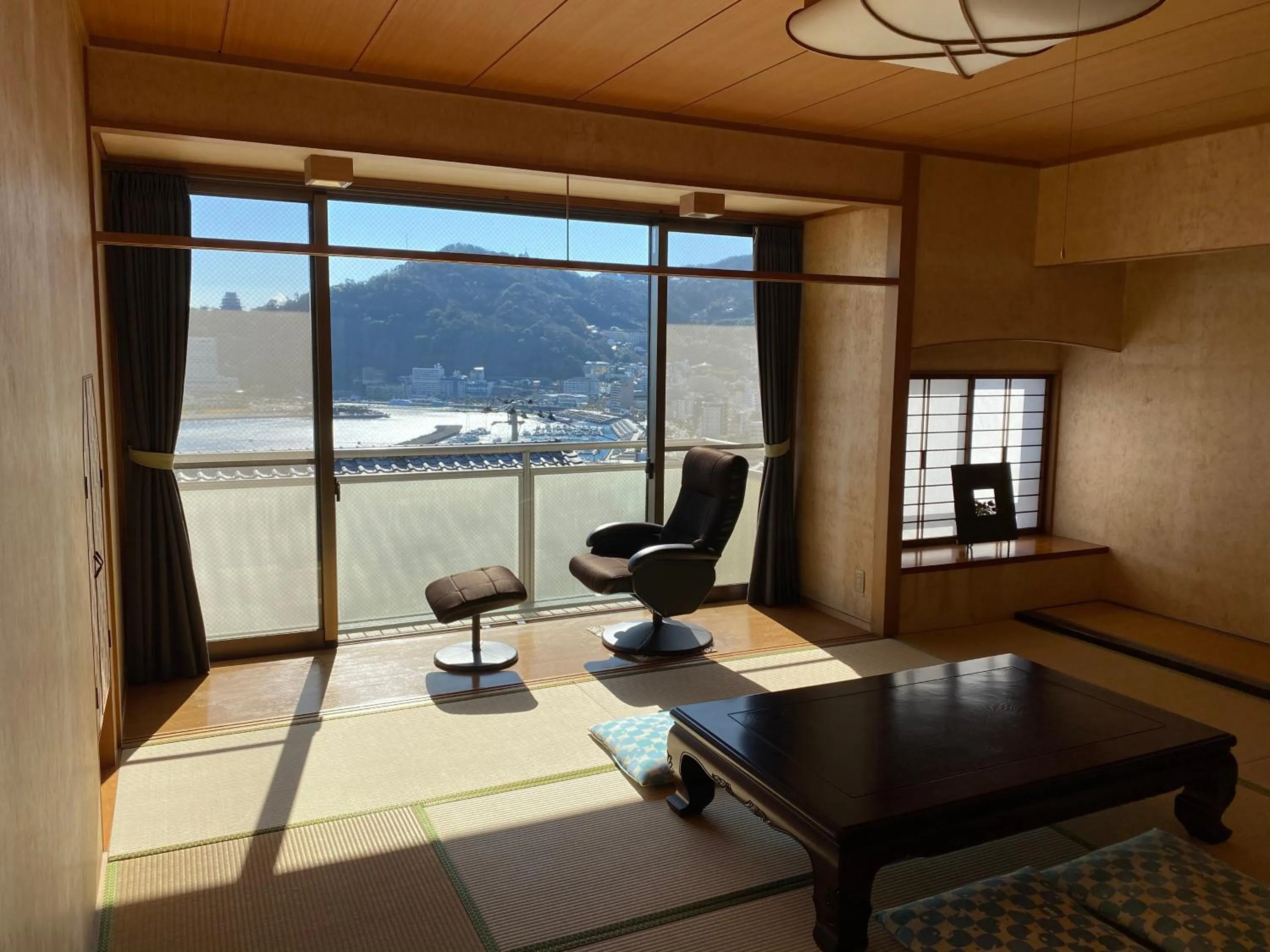 Atami Onsen Guest House Megumi 5 minutes walk from Atami Station
