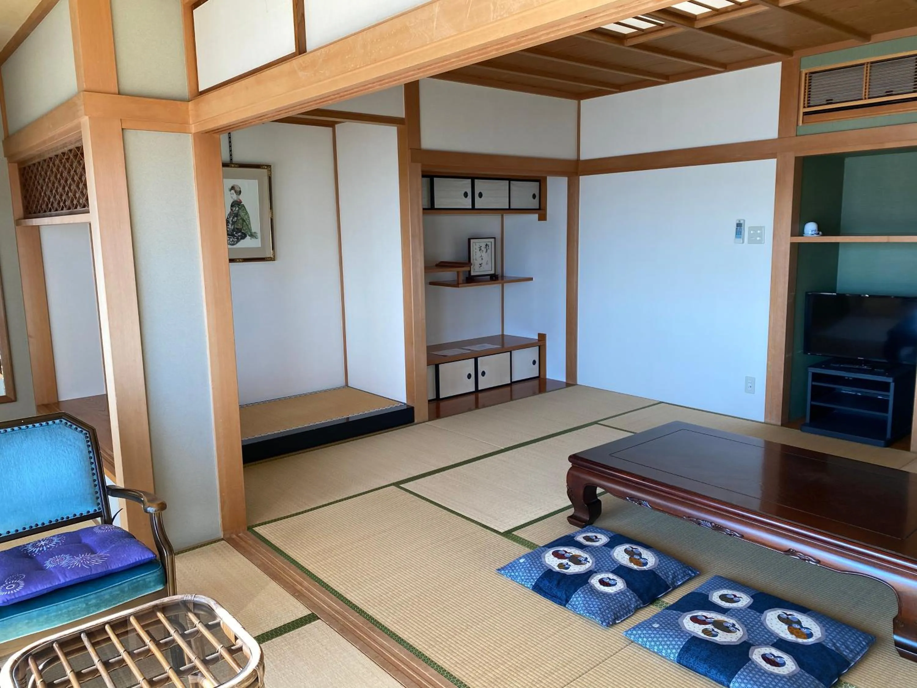 Atami Onsen Guest House Megumi 5 minutes walk from Atami Station