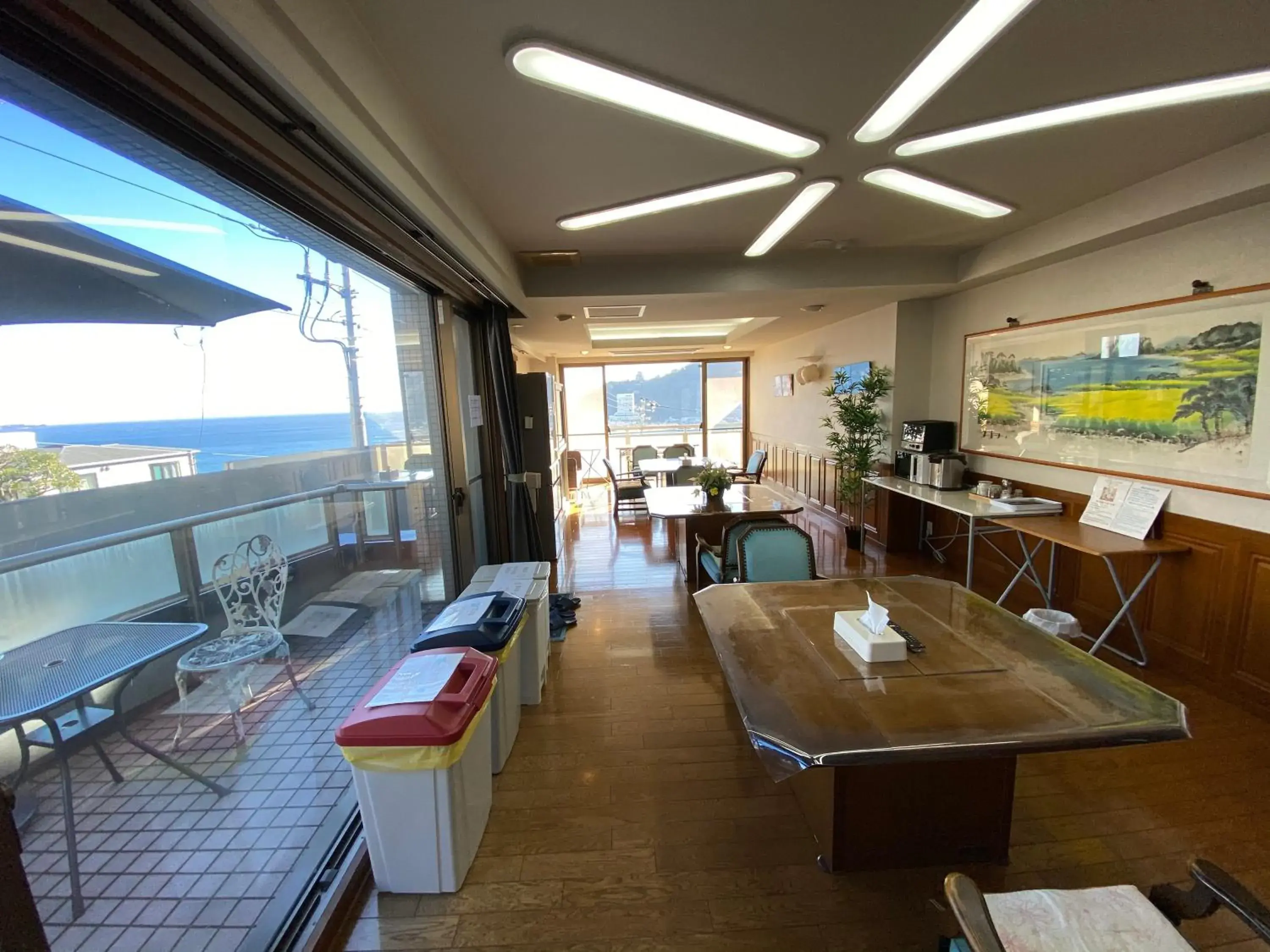 Restaurant/places to eat in Atami Onsen Guest House Megumi 5 minutes walk from Atami Station Restaurant/places to eat in Atami Onsen Guest House Megumi 5 minutes walk from Atami Station