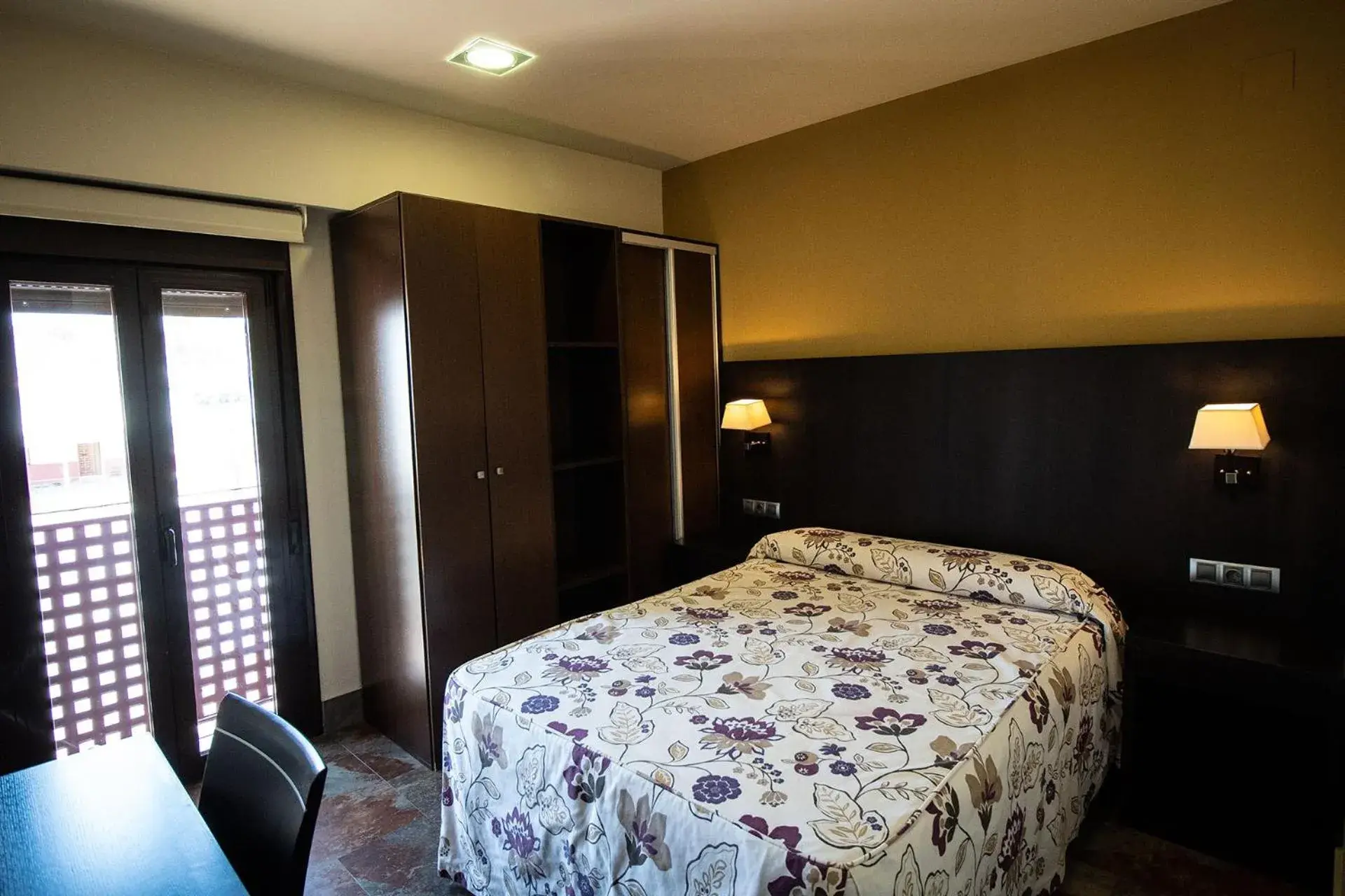 Double or Twin Room - single occupancy in Hostal Restaurante La Bartola Double or Twin Room - single occupancy in Hostal Restaurante La Bartola