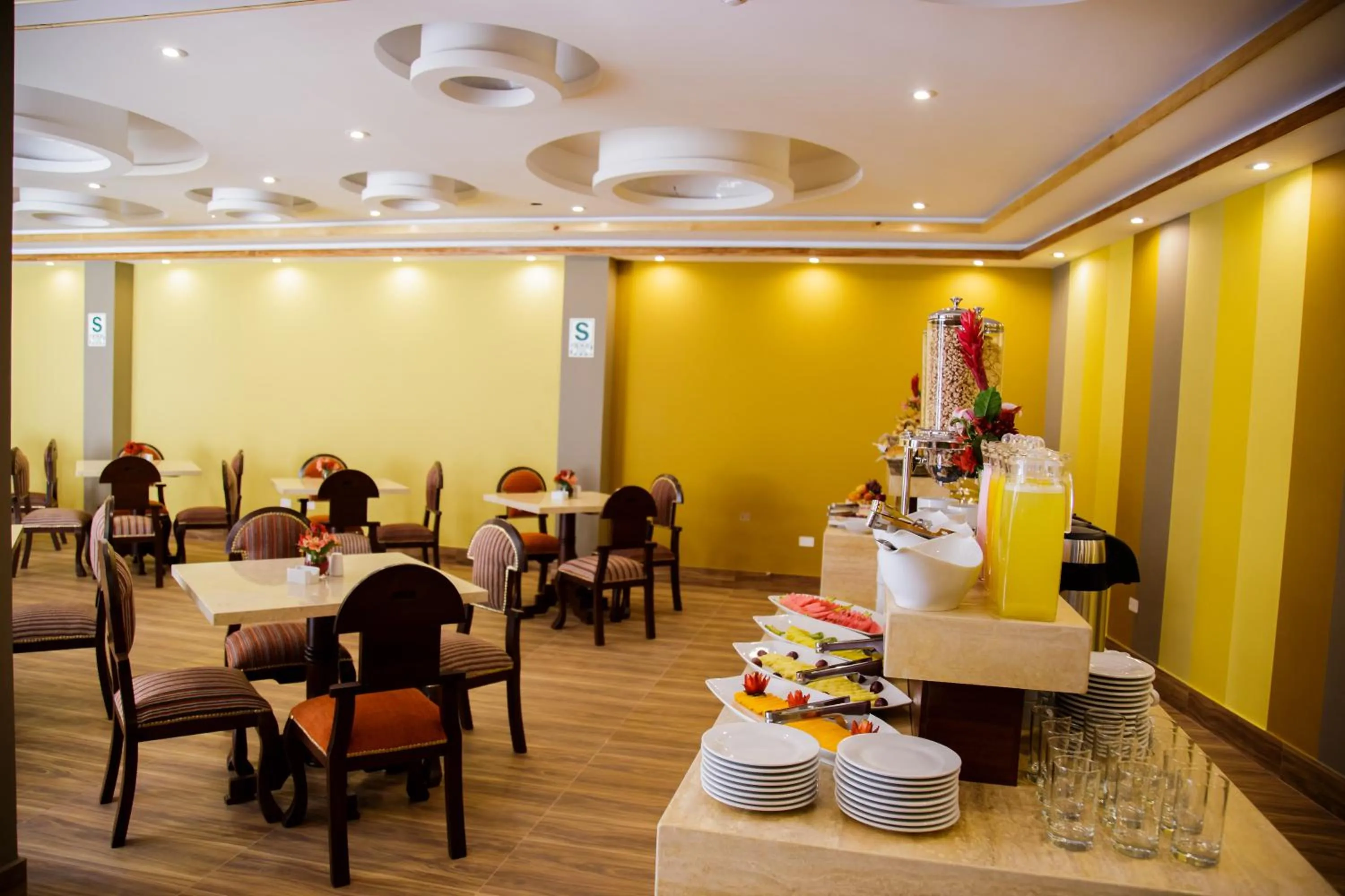 Restaurant/places to eat in Yawar Inka Hotel