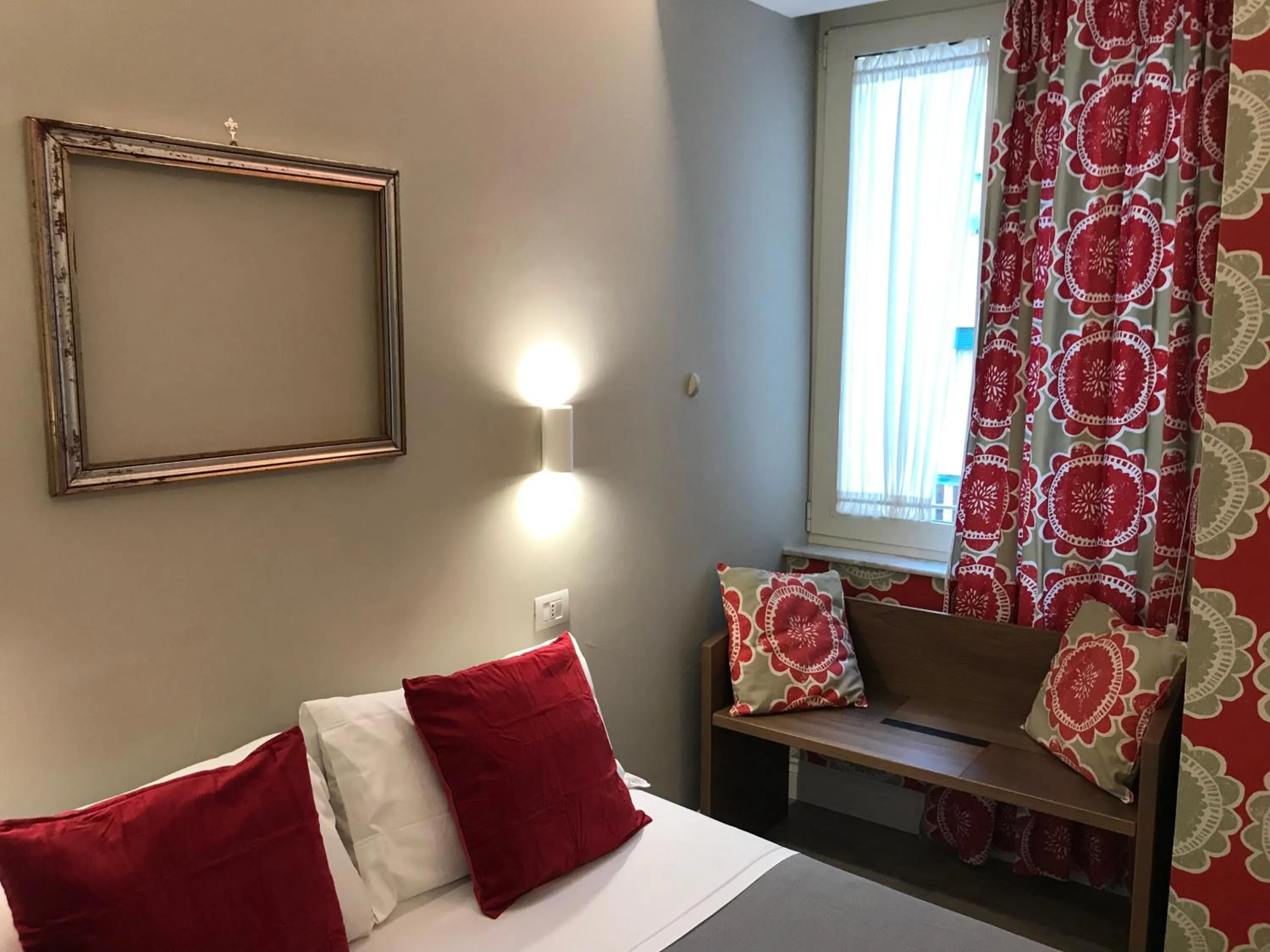 Bed in Ambra Noblesse