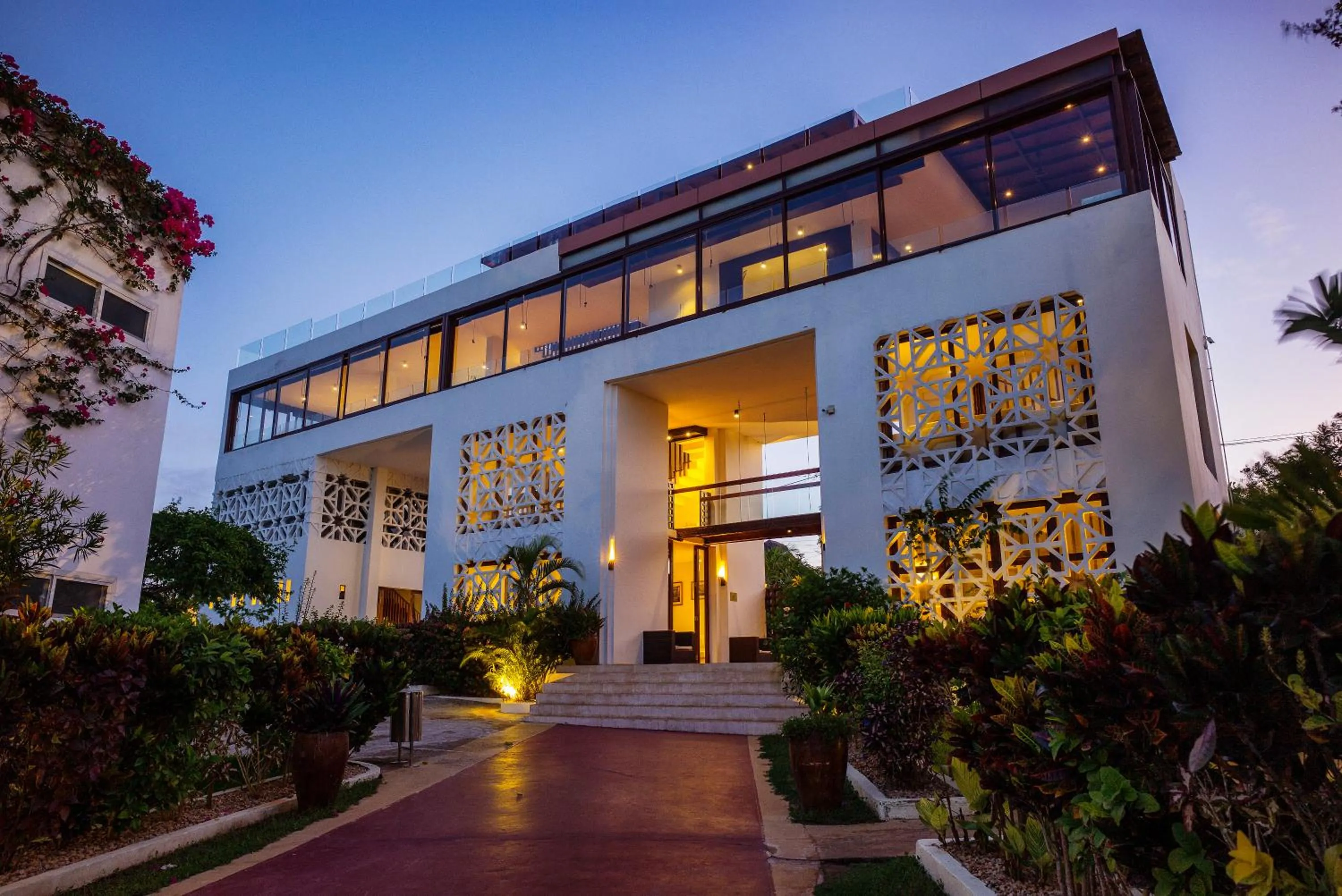 Property building in Nungwi Dreams by Mantis