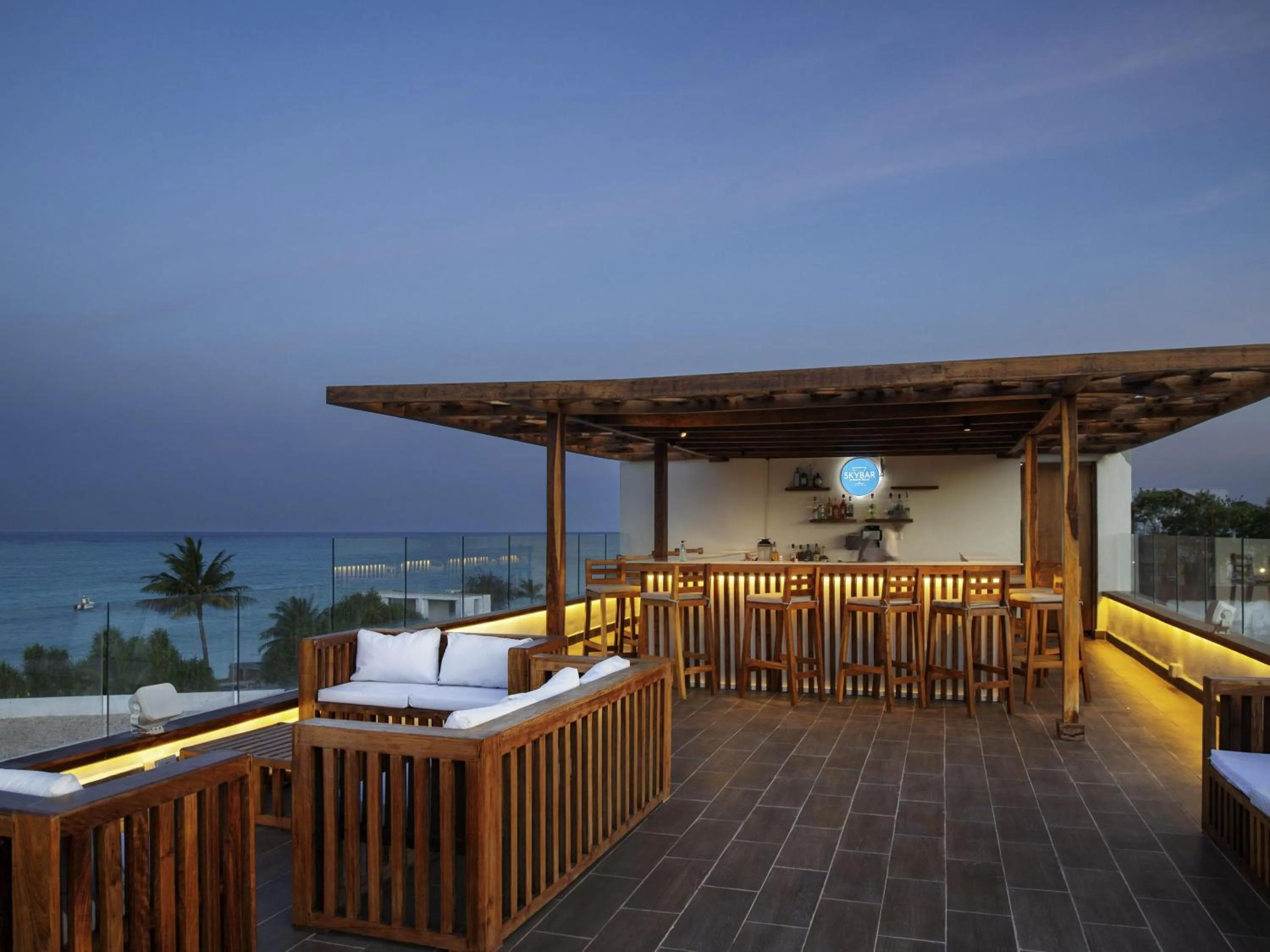 Lounge or bar in Nungwi Dreams by Mantis