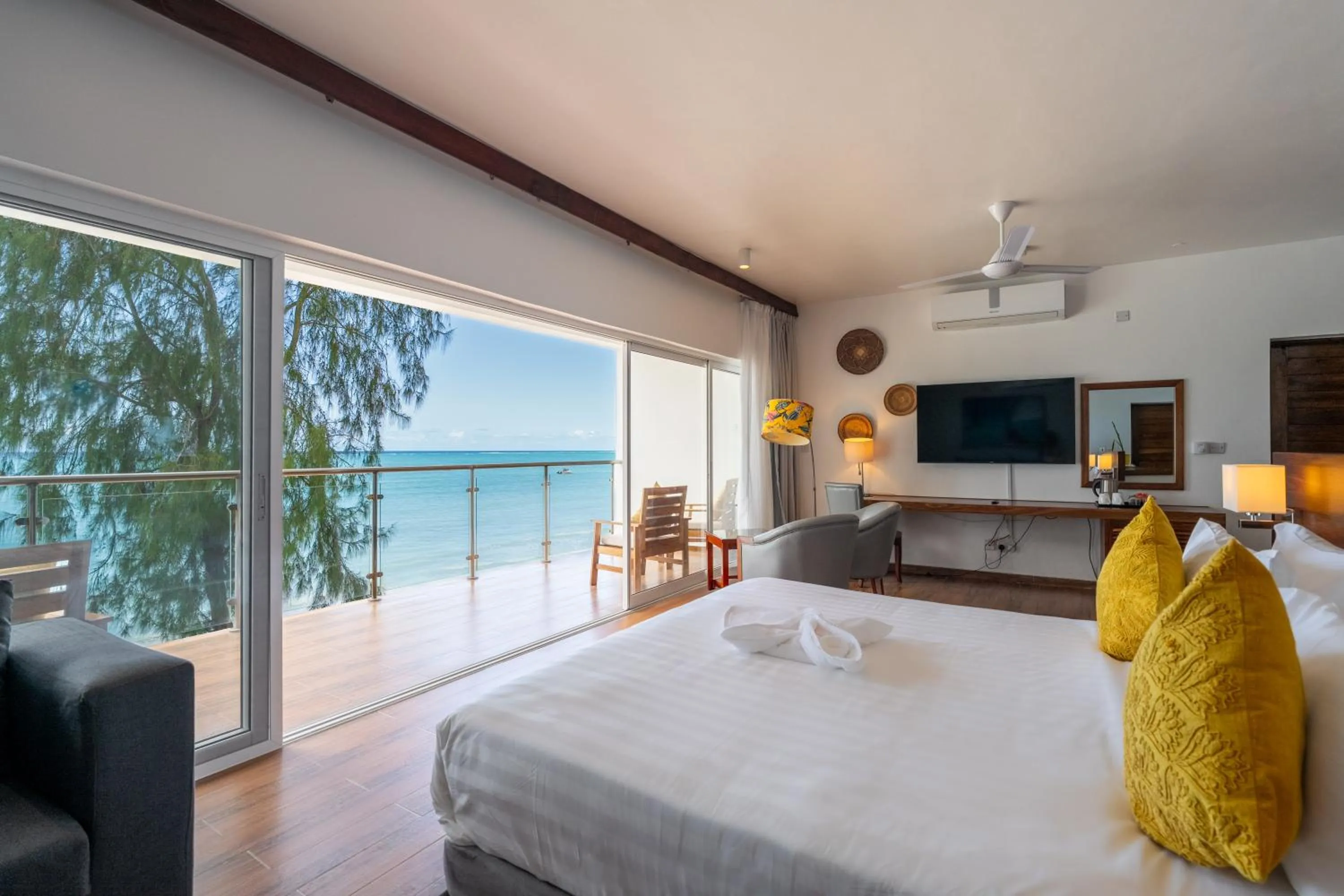 TV and multimedia, Bed in Nungwi Dreams by Mantis