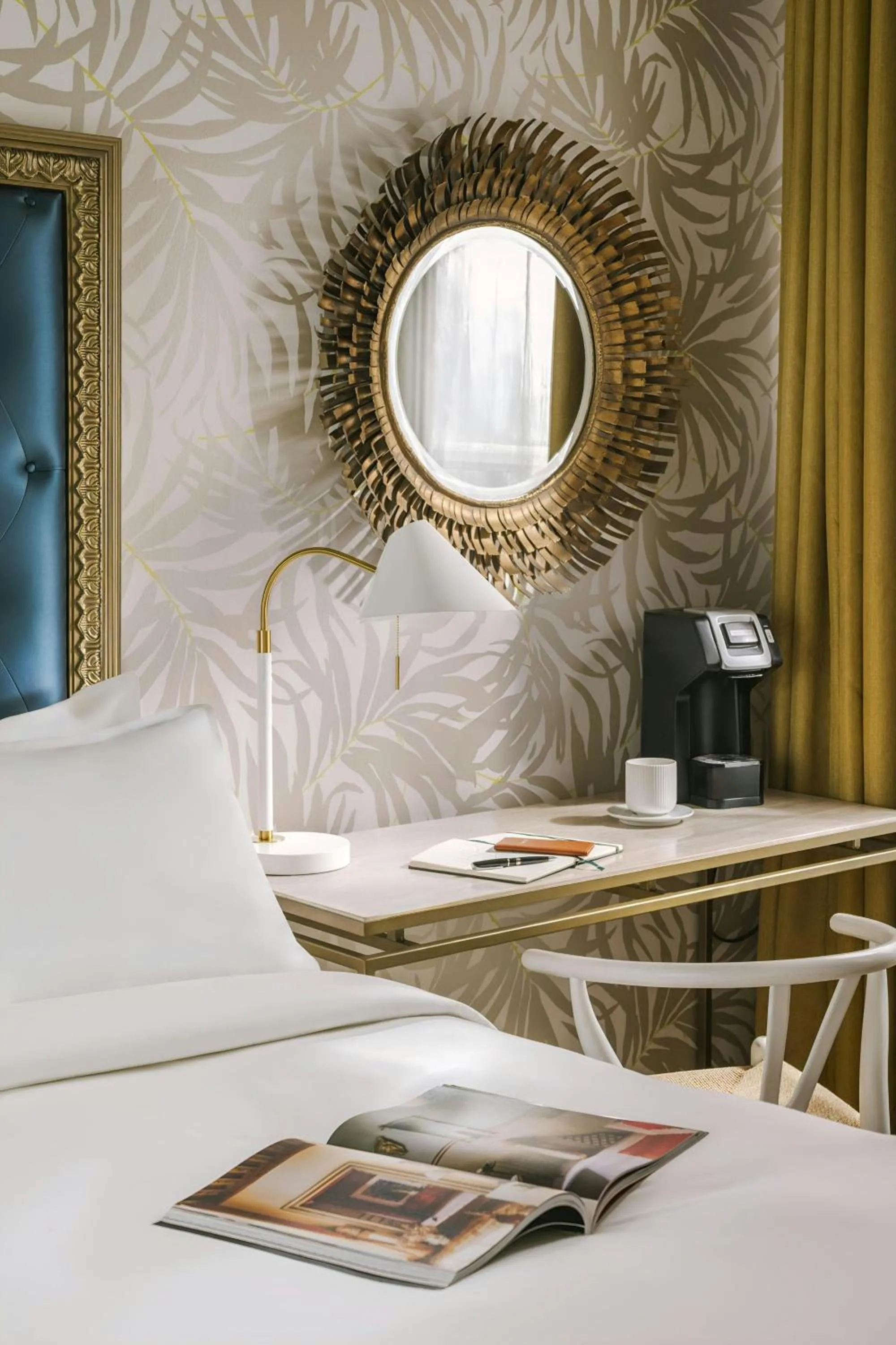 Bedroom, Bed in Beverly Terrace Hotel Beverly Hills, Sonder by Marriott Bonvoy