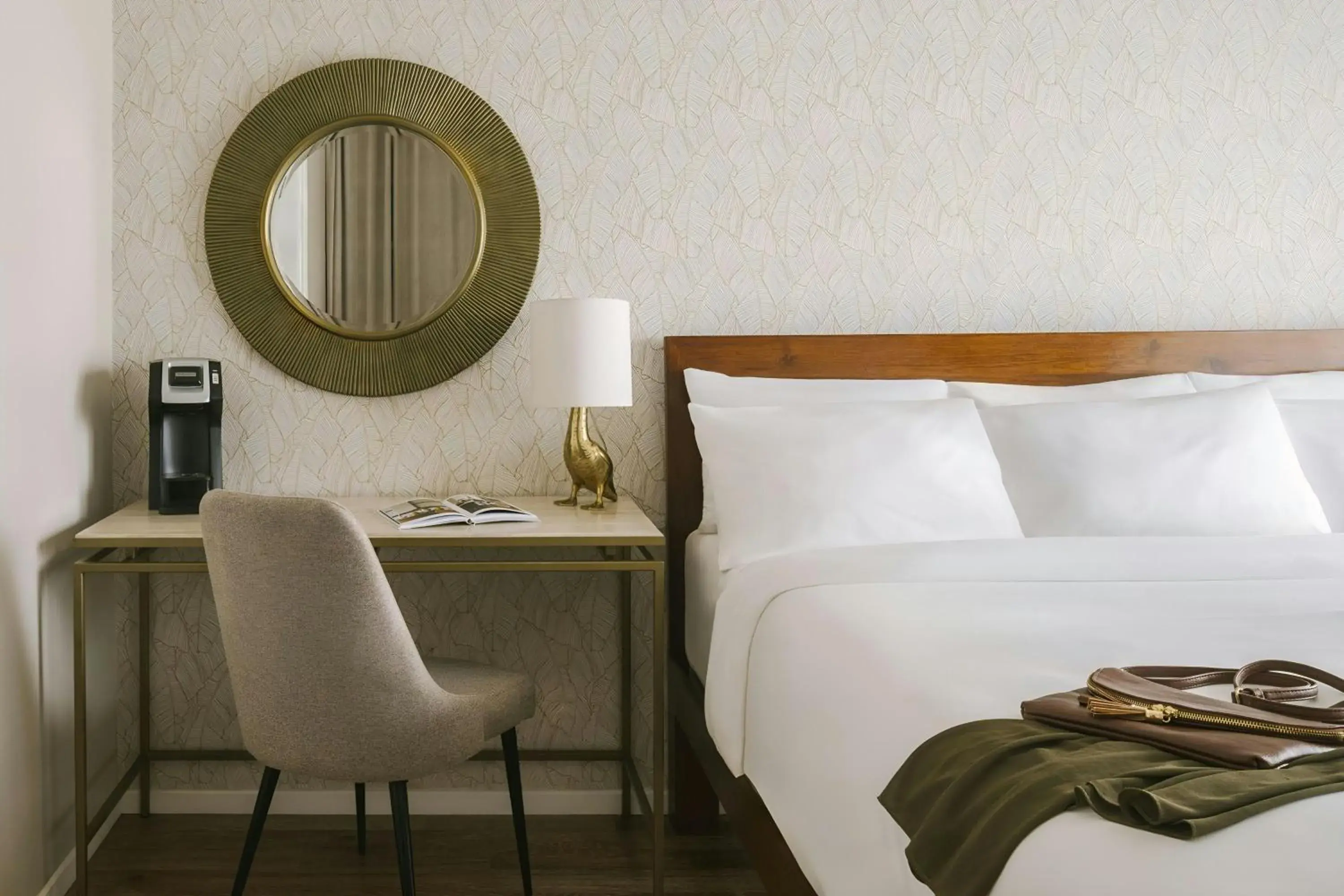 King Room in Beverly Terrace Hotel Beverly Hills, Sonder by Marriott Bonvoy King Room in Beverly Terrace Hotel Beverly Hills, Sonder by Marriott Bonvoy