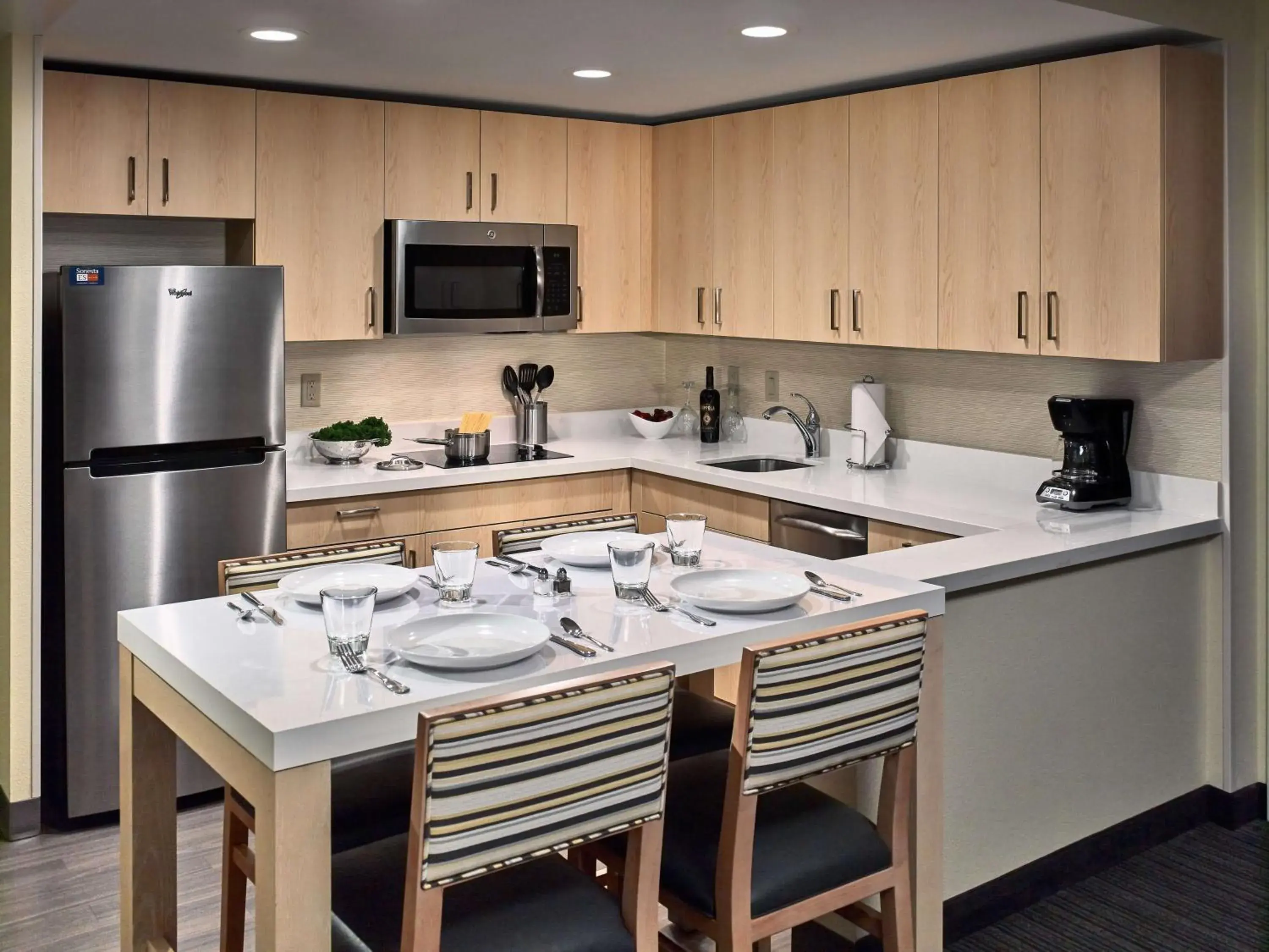 Studio Suite King Corner in Sonesta ES Suites Gwinnett Place Atlanta Studio Suite King Corner in Sonesta ES Suites Gwinnett Place Atlanta