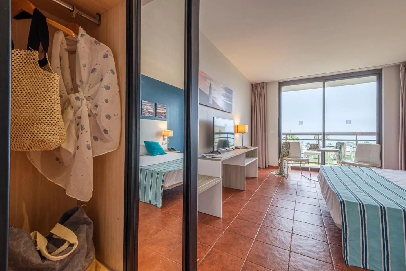 Photo of the whole room, Bed in Estival Islantilla