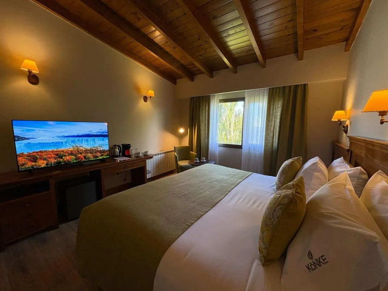 Bedroom, Bed in Konke Calafate Hotel