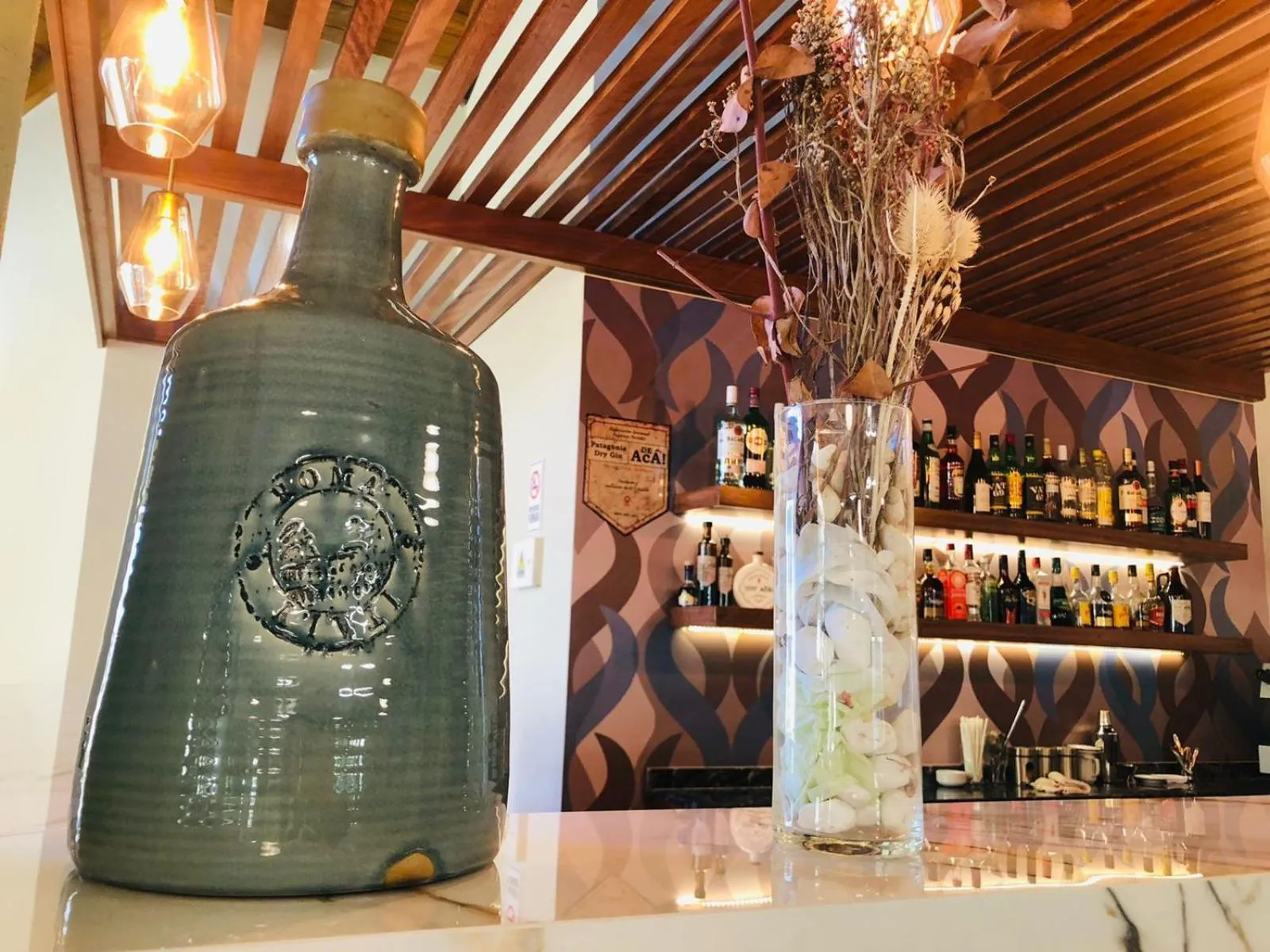 Lounge or bar in Konke Calafate Hotel