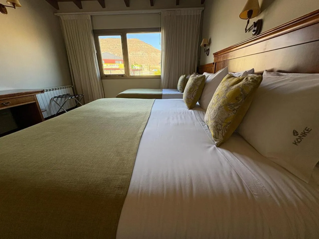 Bedroom, Bed in Konke Calafate Hotel