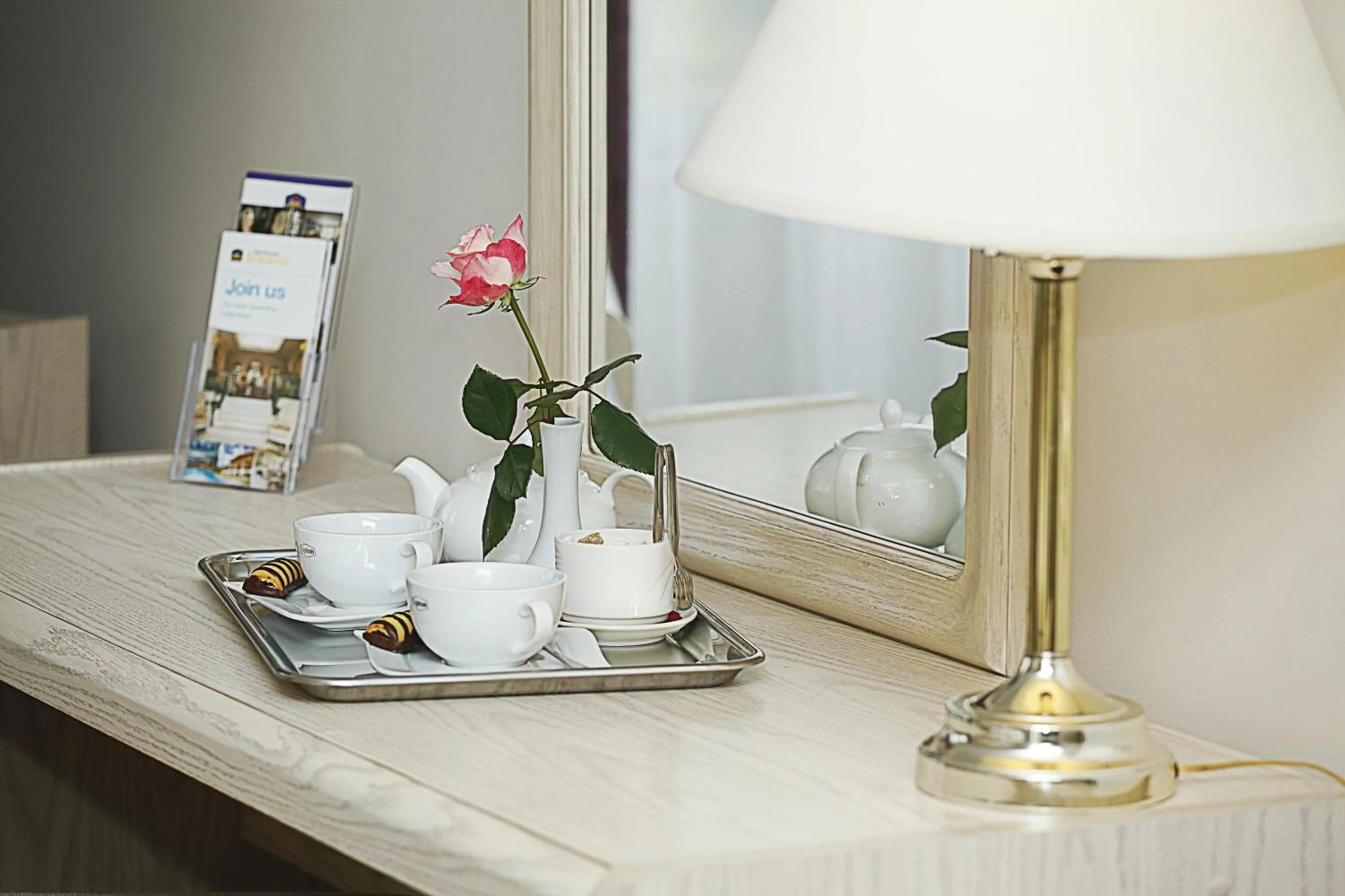 Food and drinks in Airport Hotel Mara