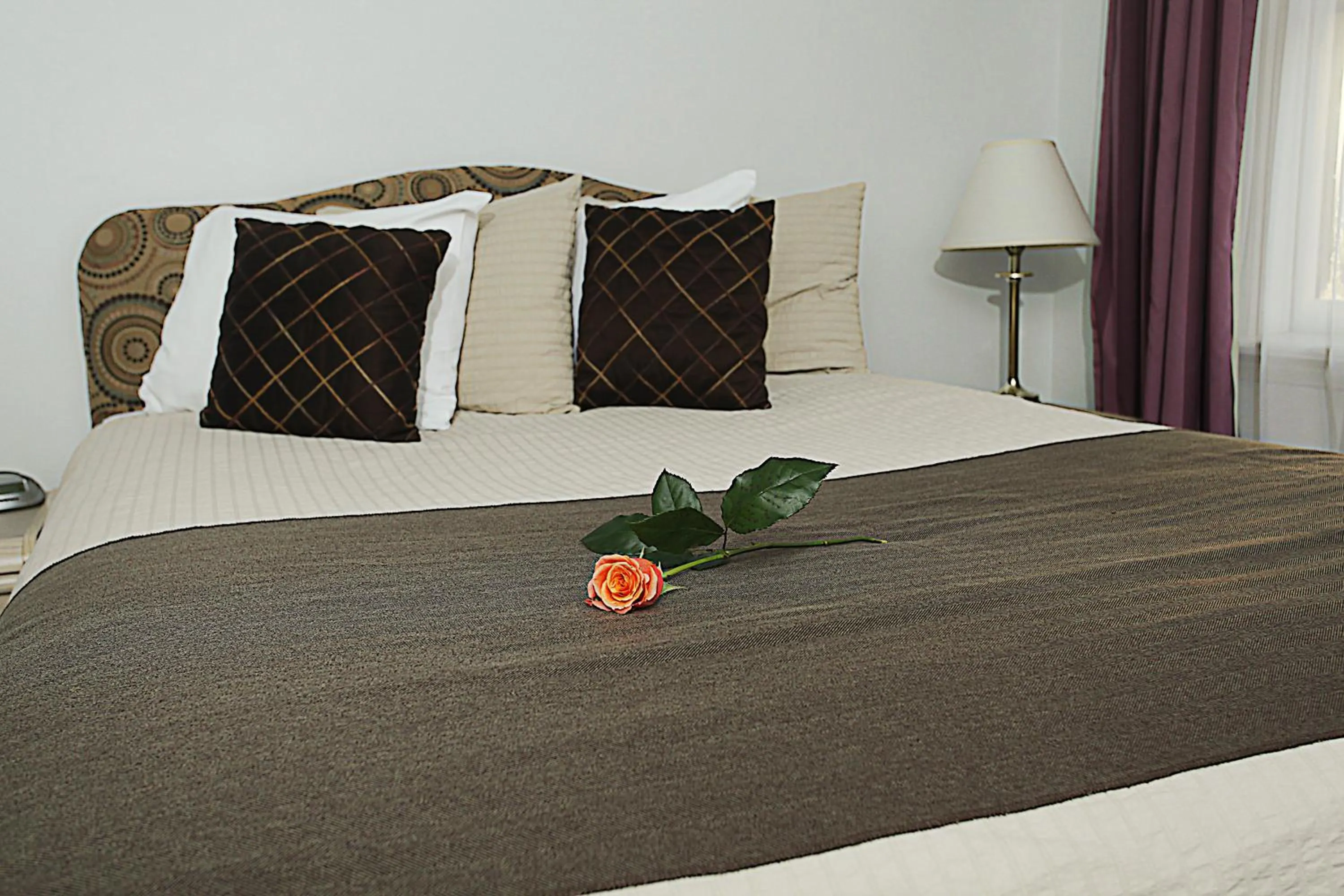 Bed in Airport Hotel Mara