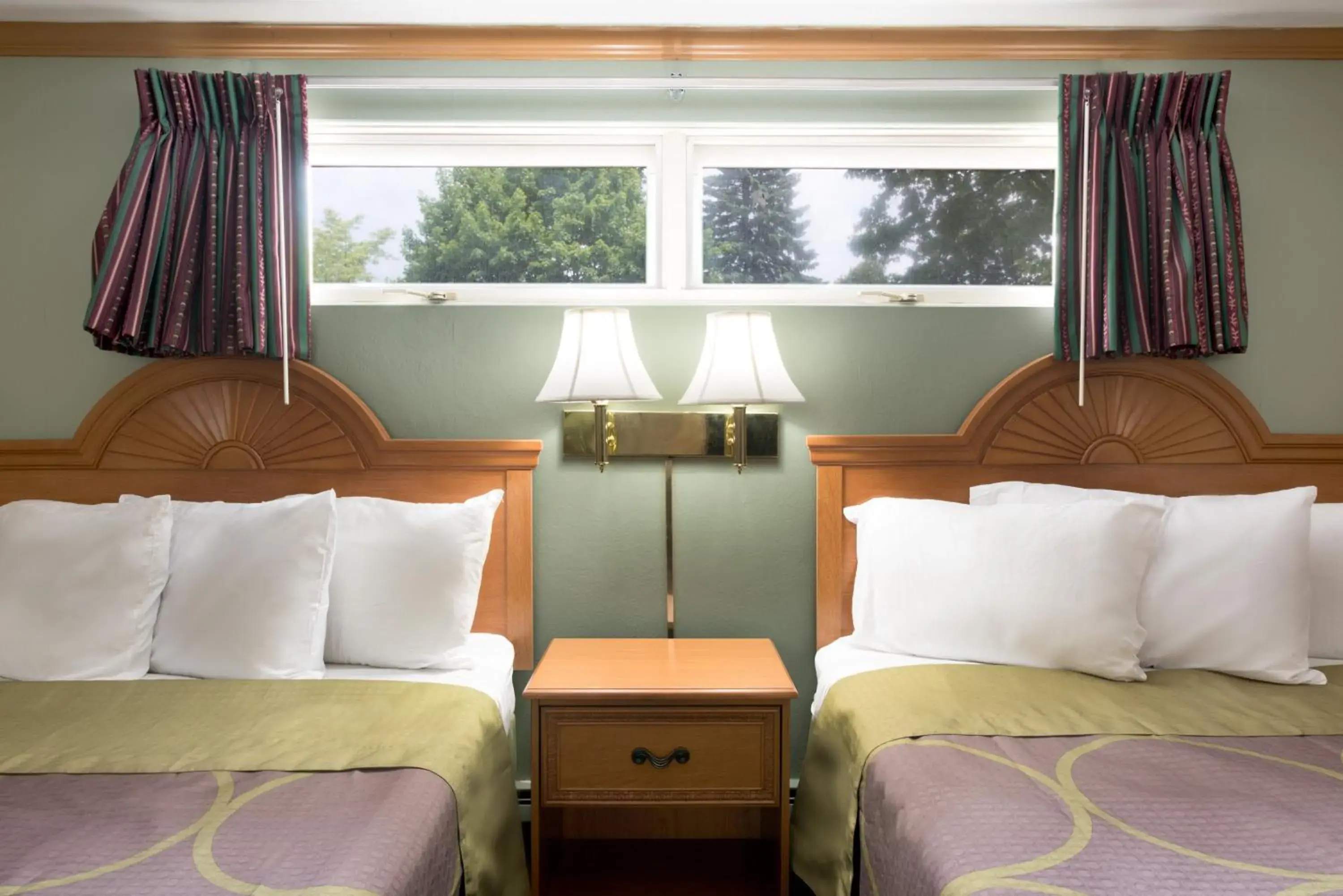 Photo of the whole room, Bed in Knights Inn Palmyra Photo of the whole room, Bed in Knights Inn Palmyra