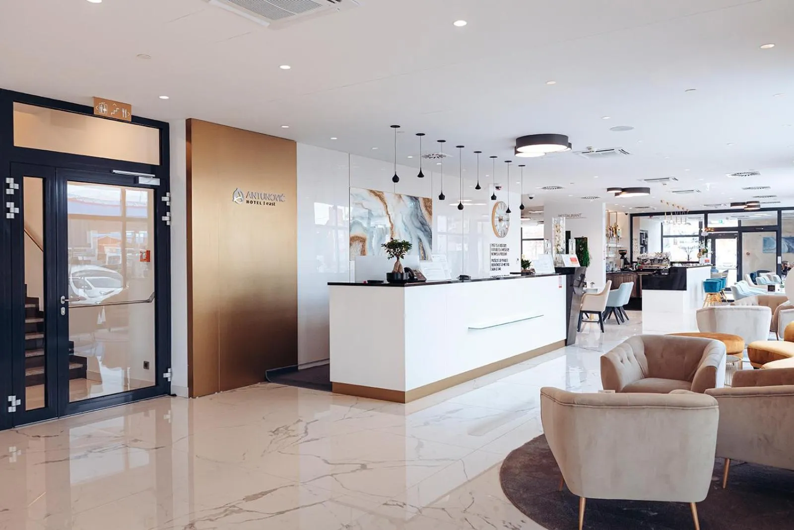 Lobby or reception in Antunović Hotel East