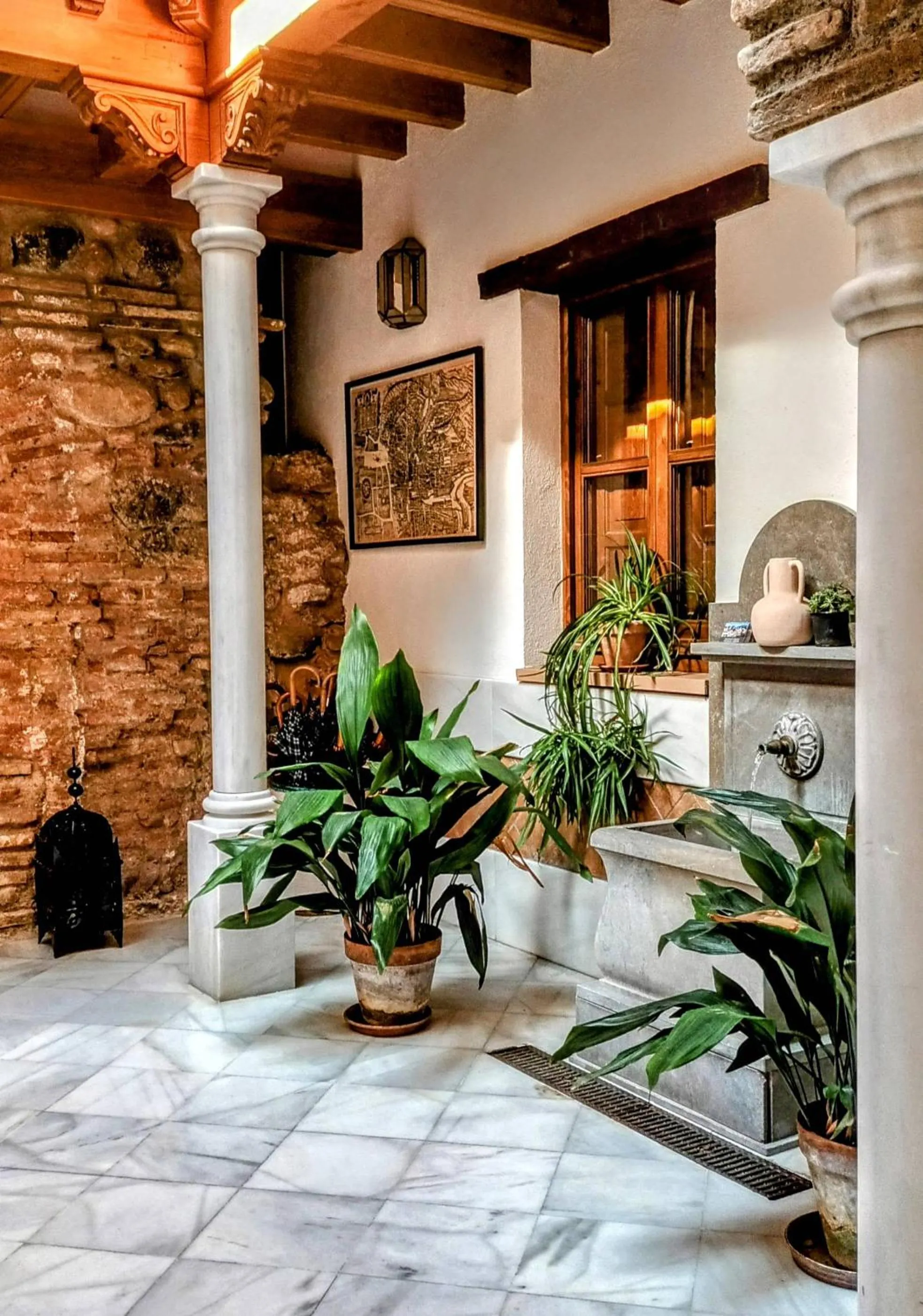 Patio in Apartamentos Alhambra