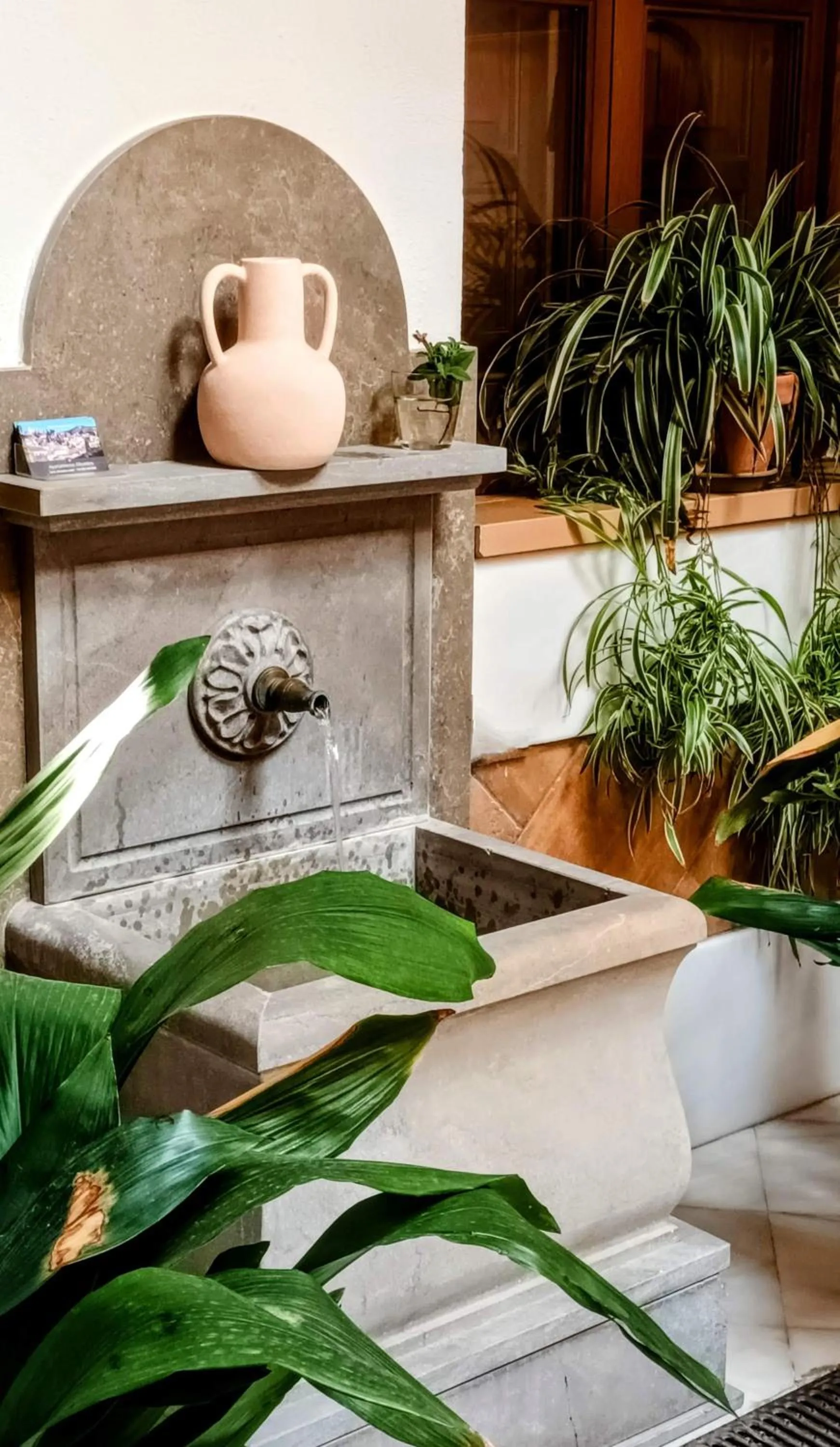 Patio in Apartamentos Alhambra