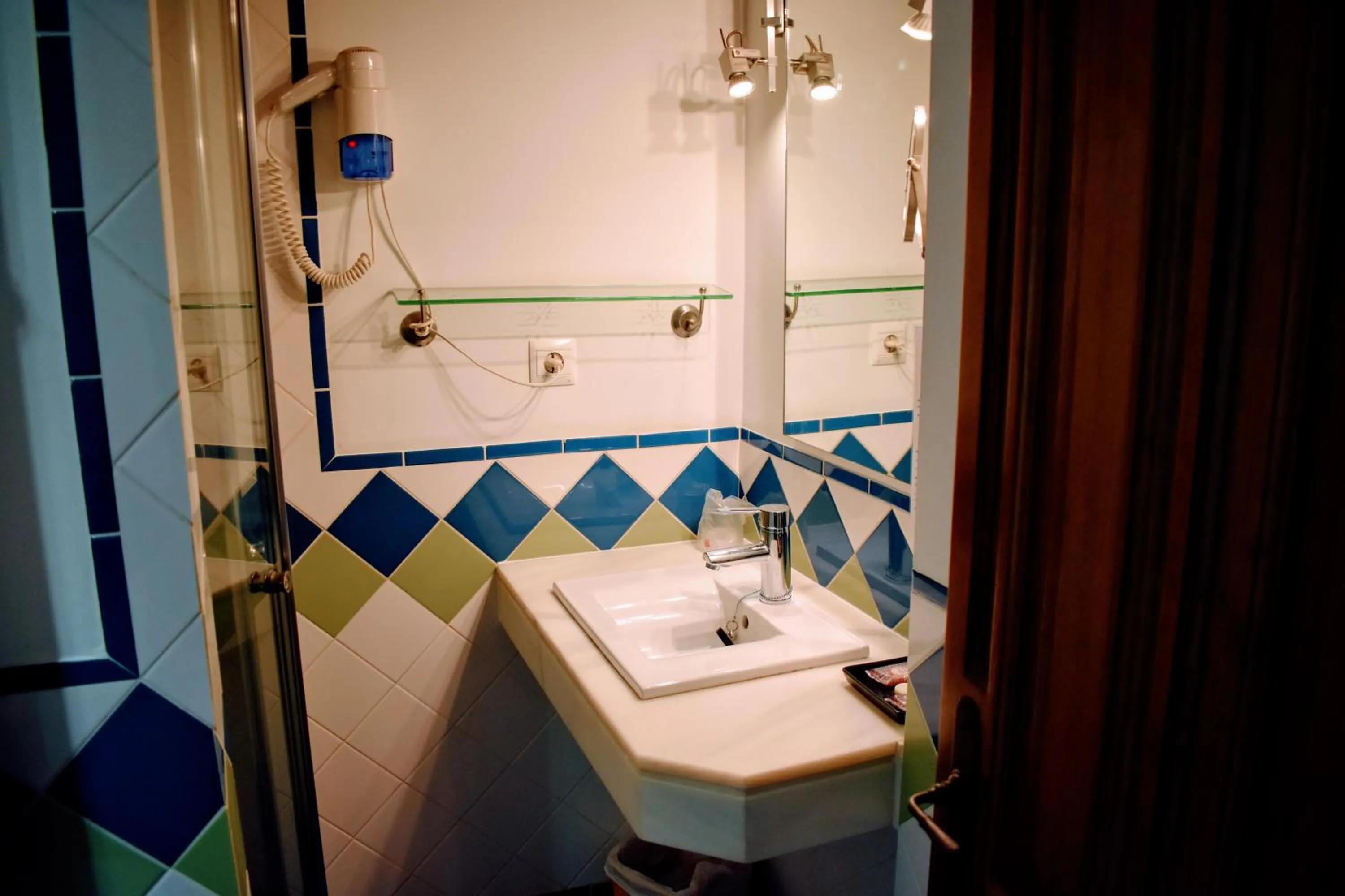 Bathroom in Apartamentos Alhambra