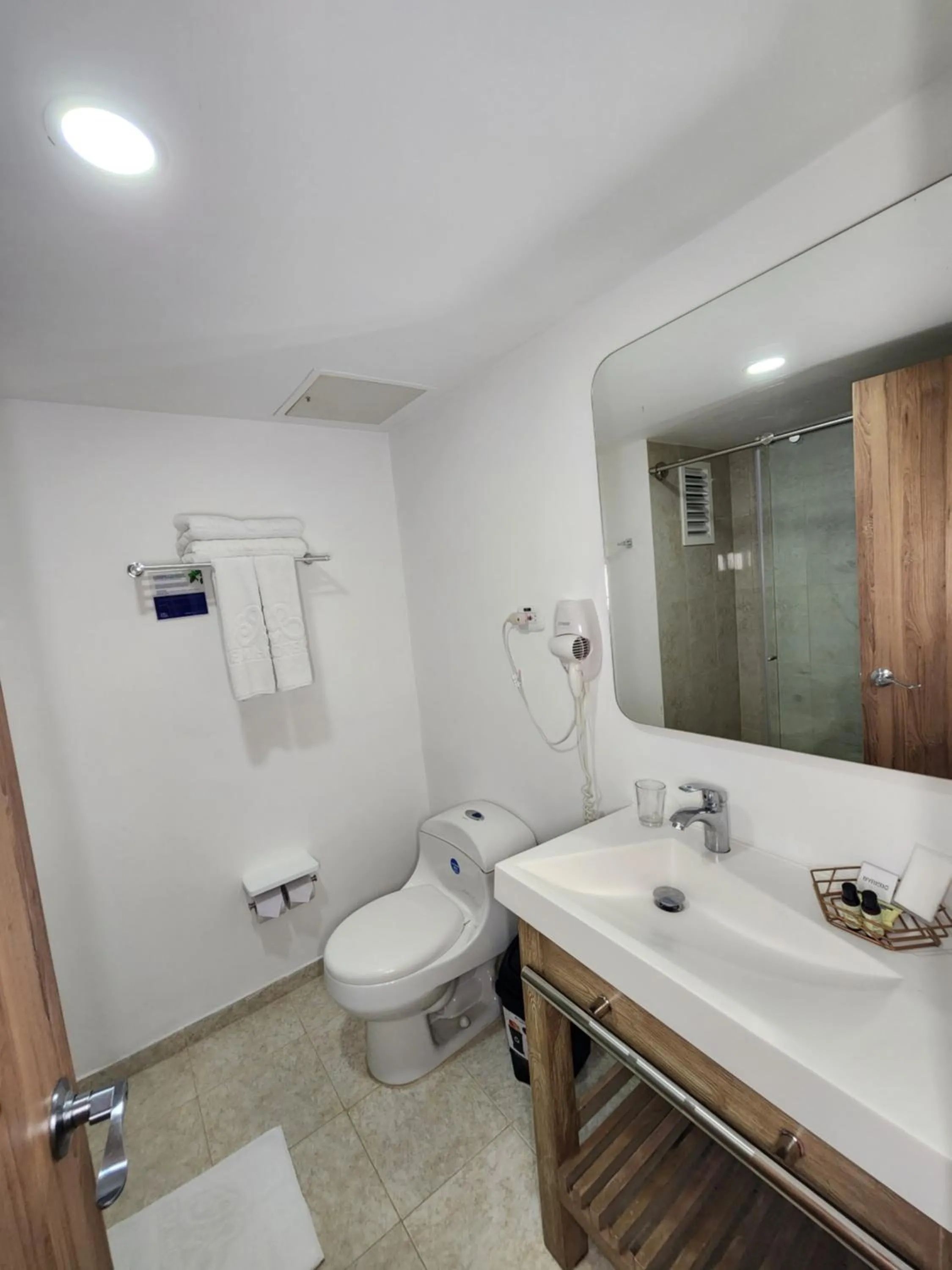 Bathroom in Hotel Cartagena Plaza