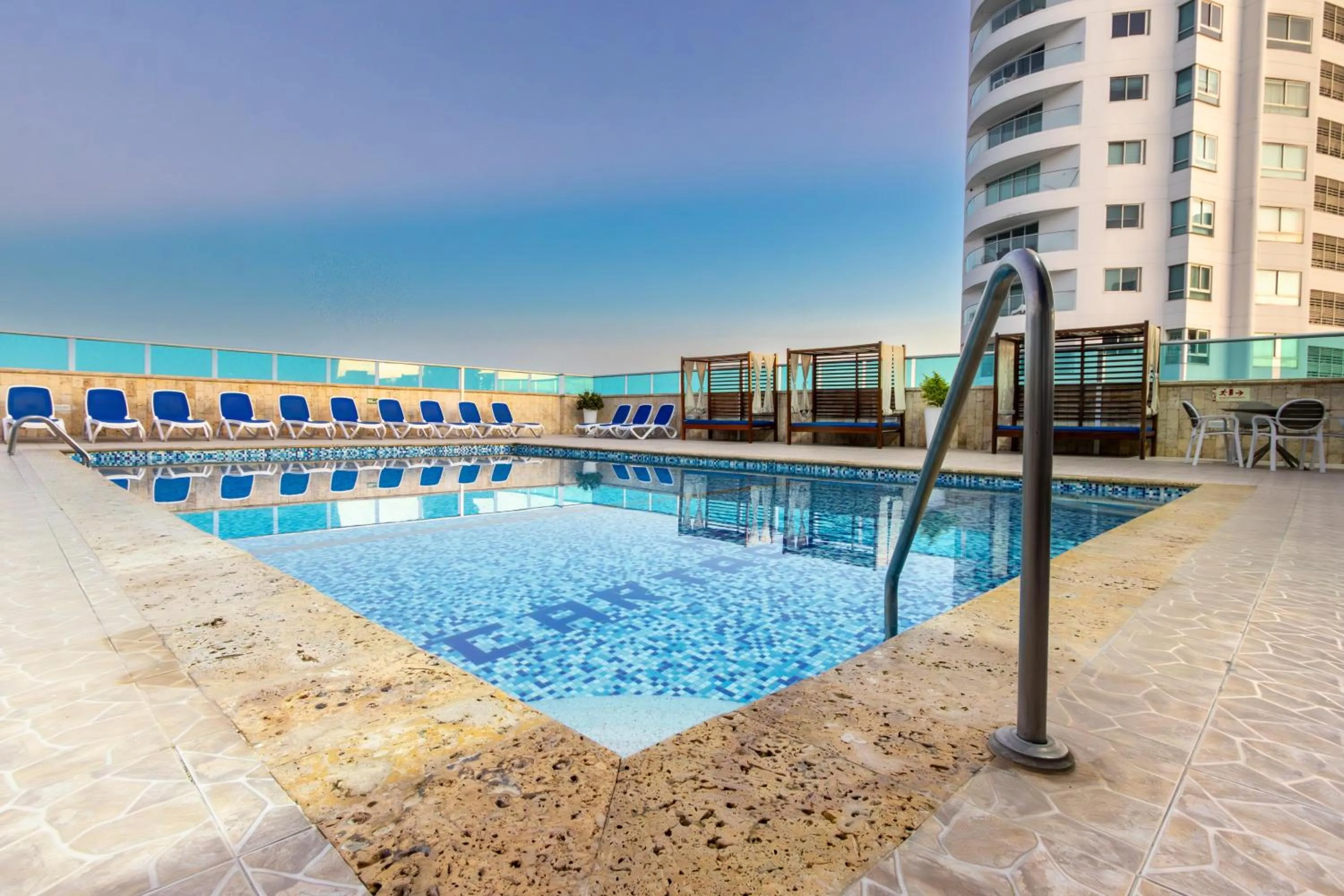 Swimming pool in Hotel Cartagena Plaza