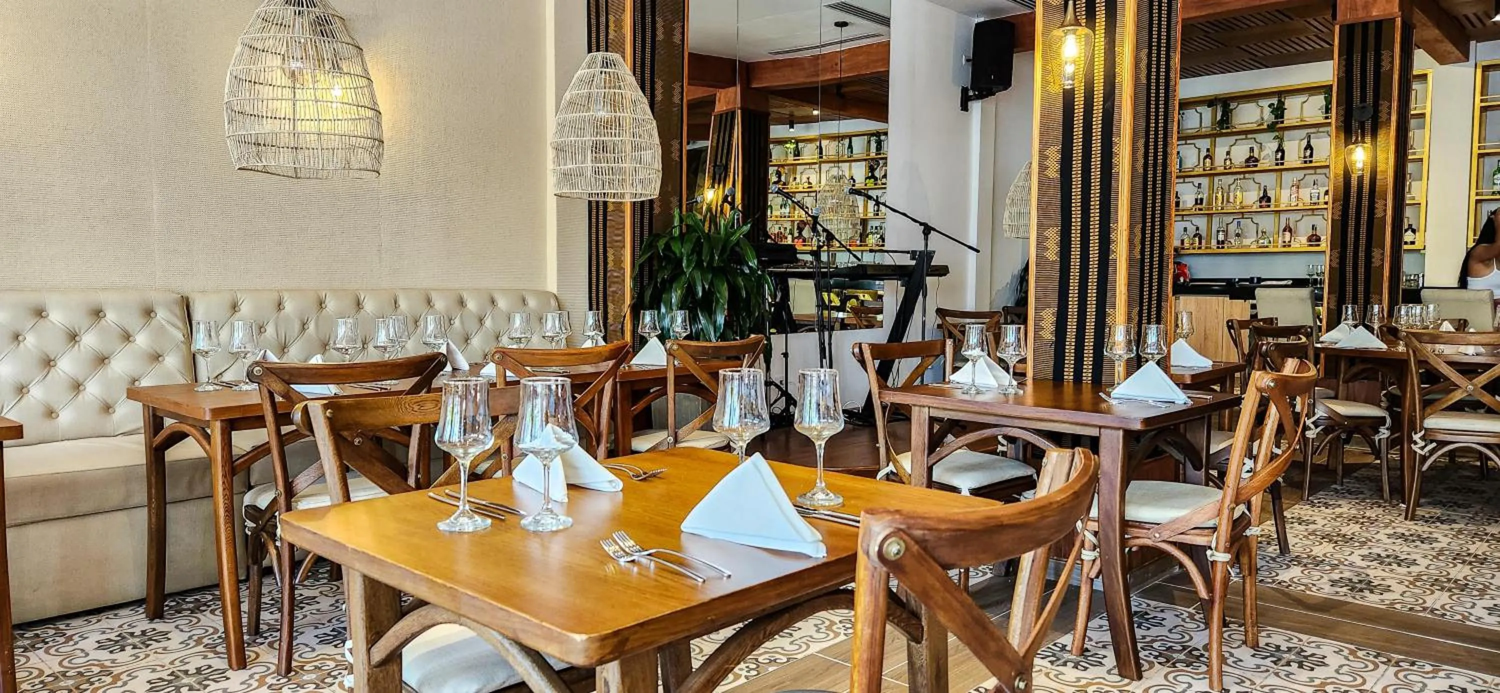 Restaurant/places to eat in Hotel Cartagena Plaza