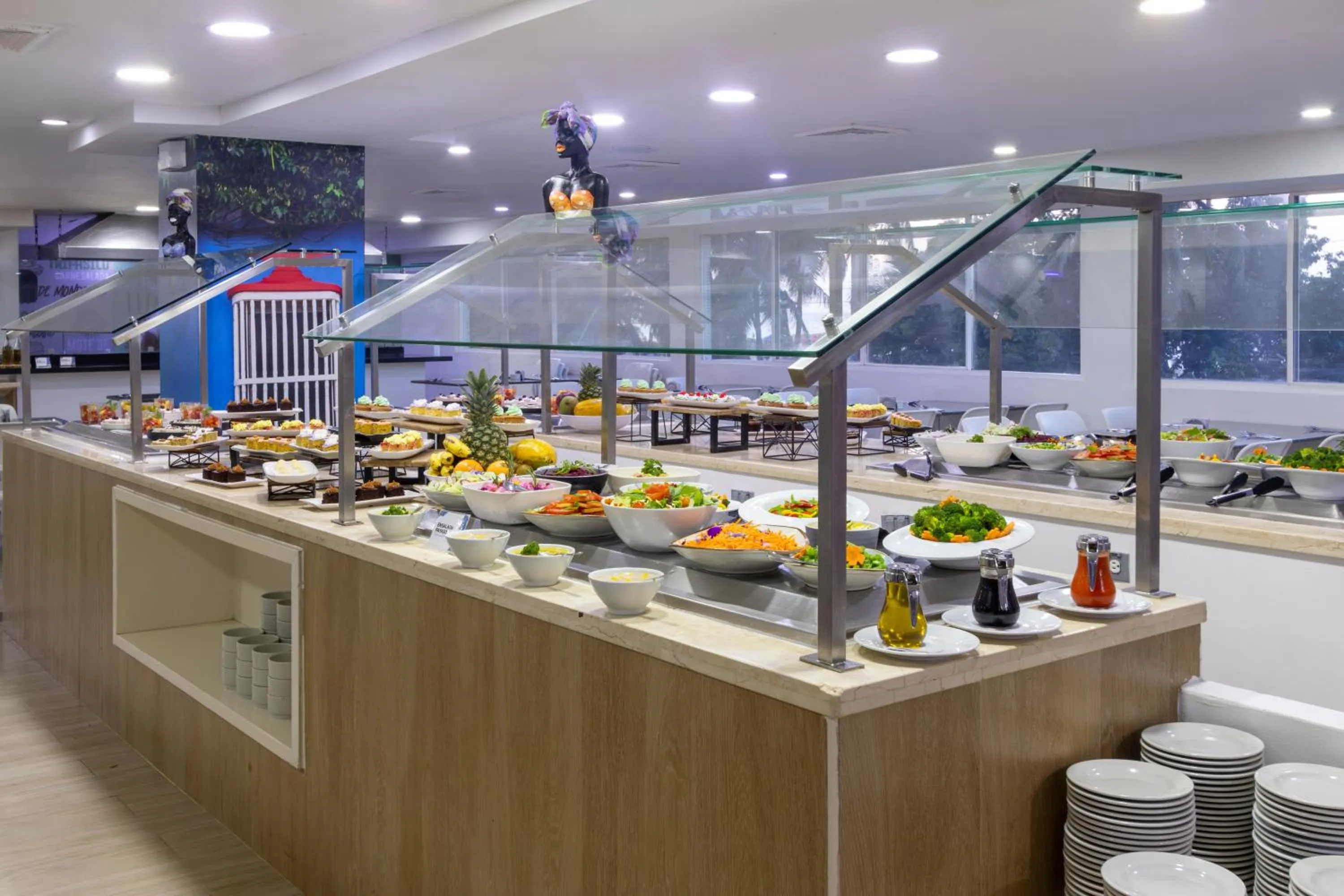 Restaurant/places to eat in Hotel Cartagena Plaza