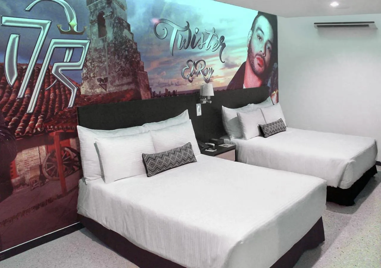 Photo of the whole room, Bed in Hotel Cartagena Plaza