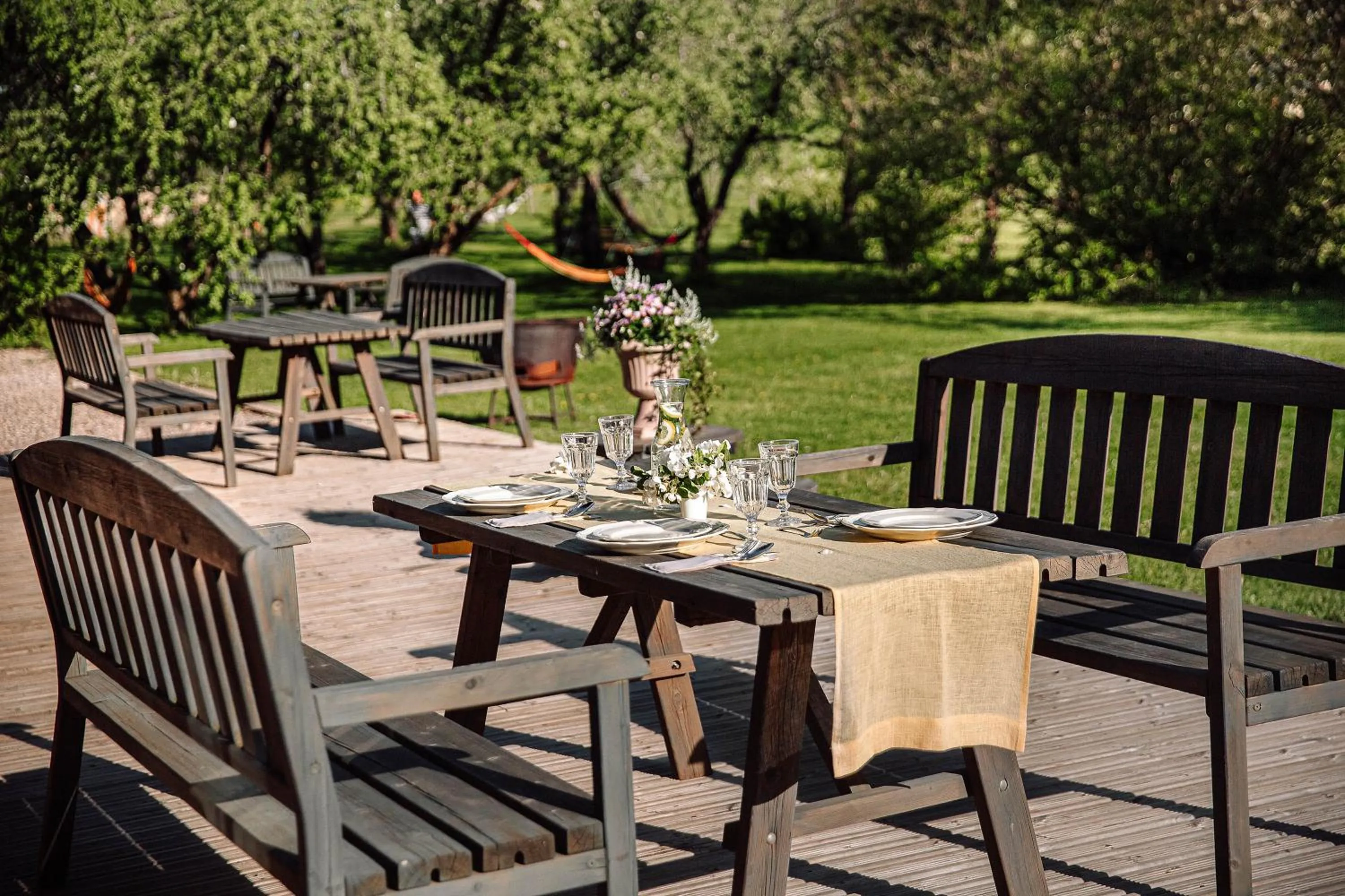 Patio in Karlamuiza Country Hotel