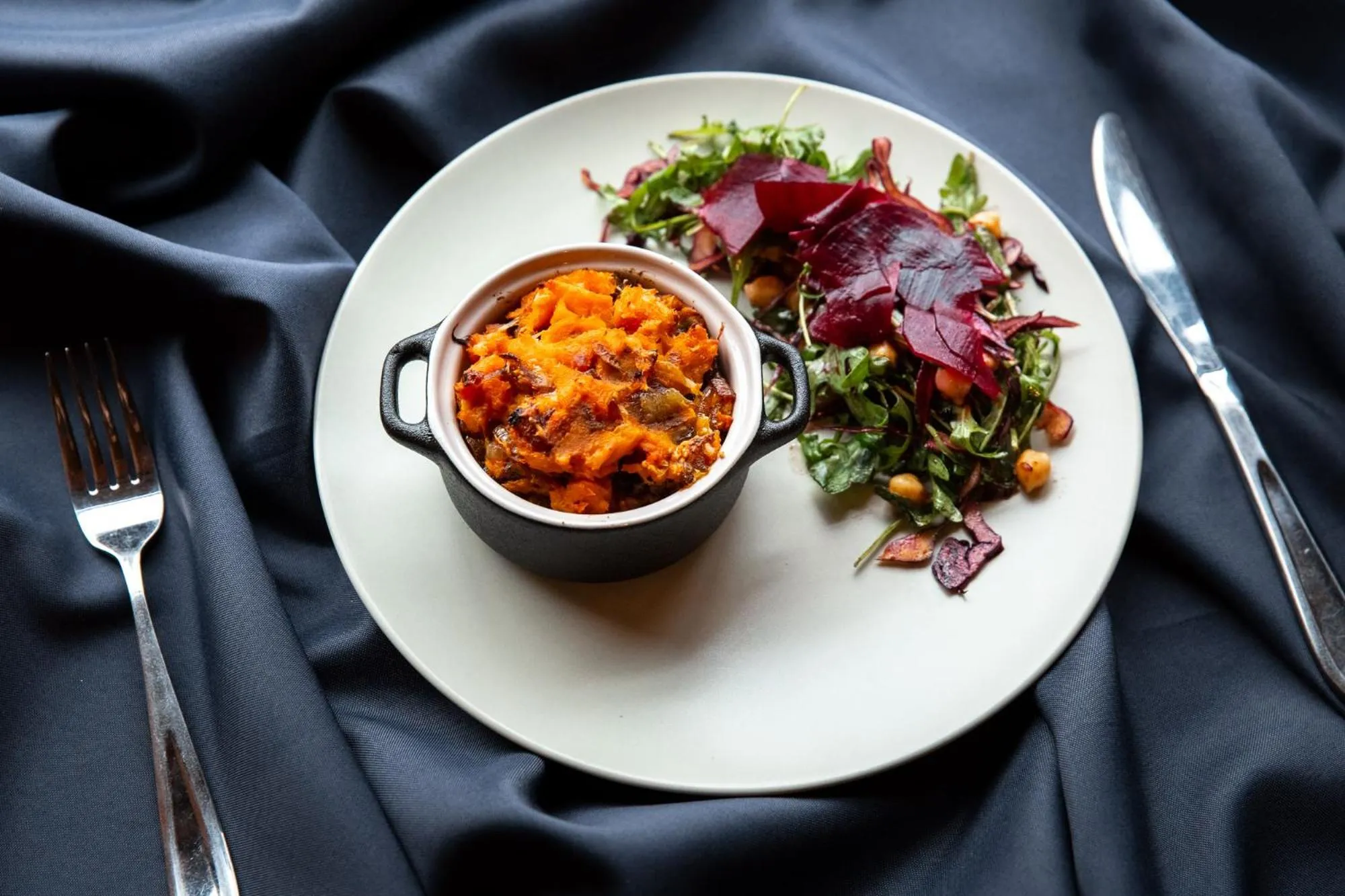 Restaurant/places to eat in Karlamuiza Country Hotel