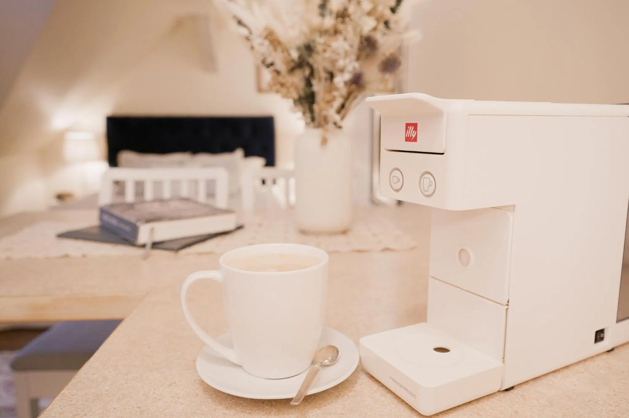 Coffee/tea facilities in Karlamuiza Country Hotel