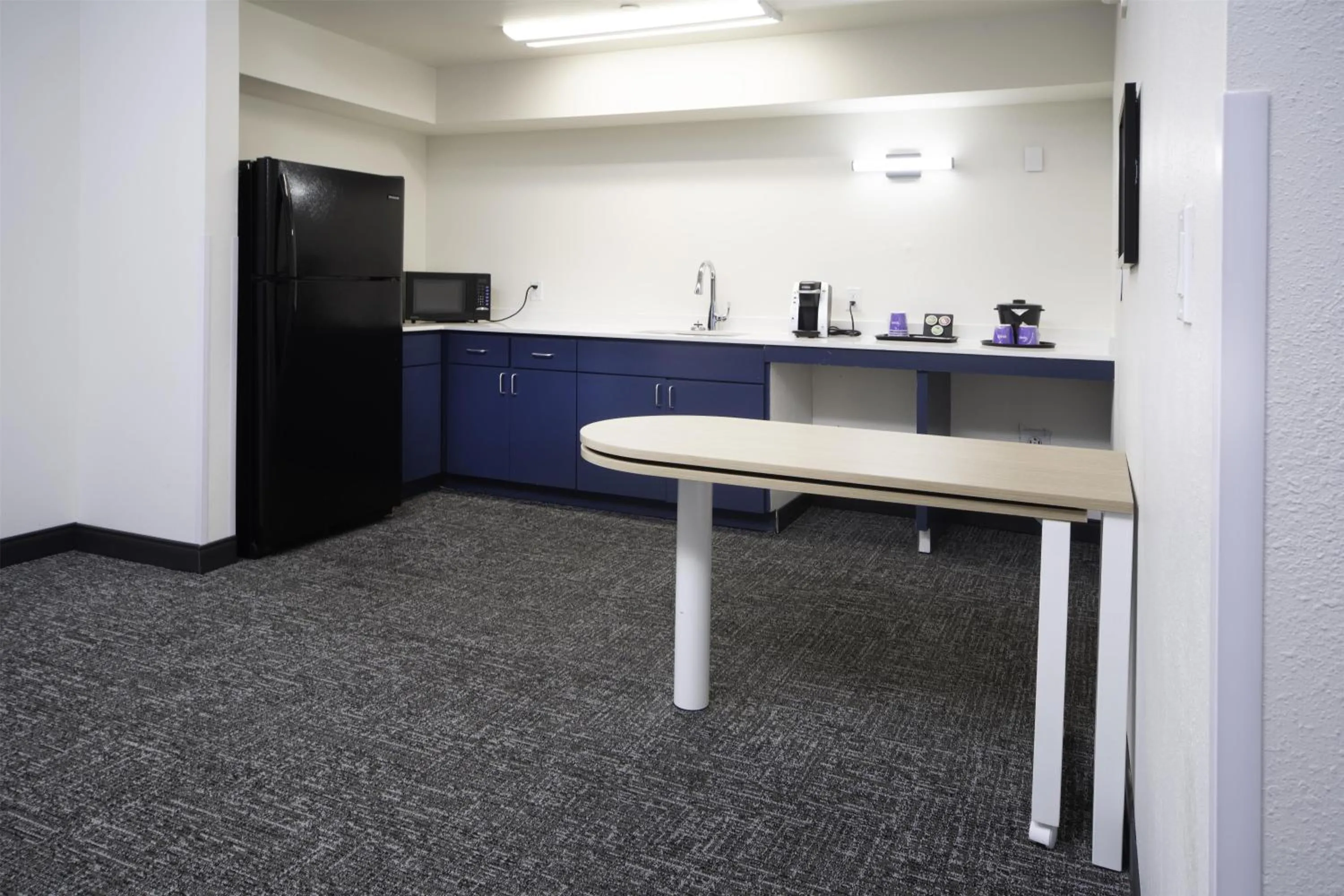 Kitchen or kitchenette in Spark by Hilton Amarillo East